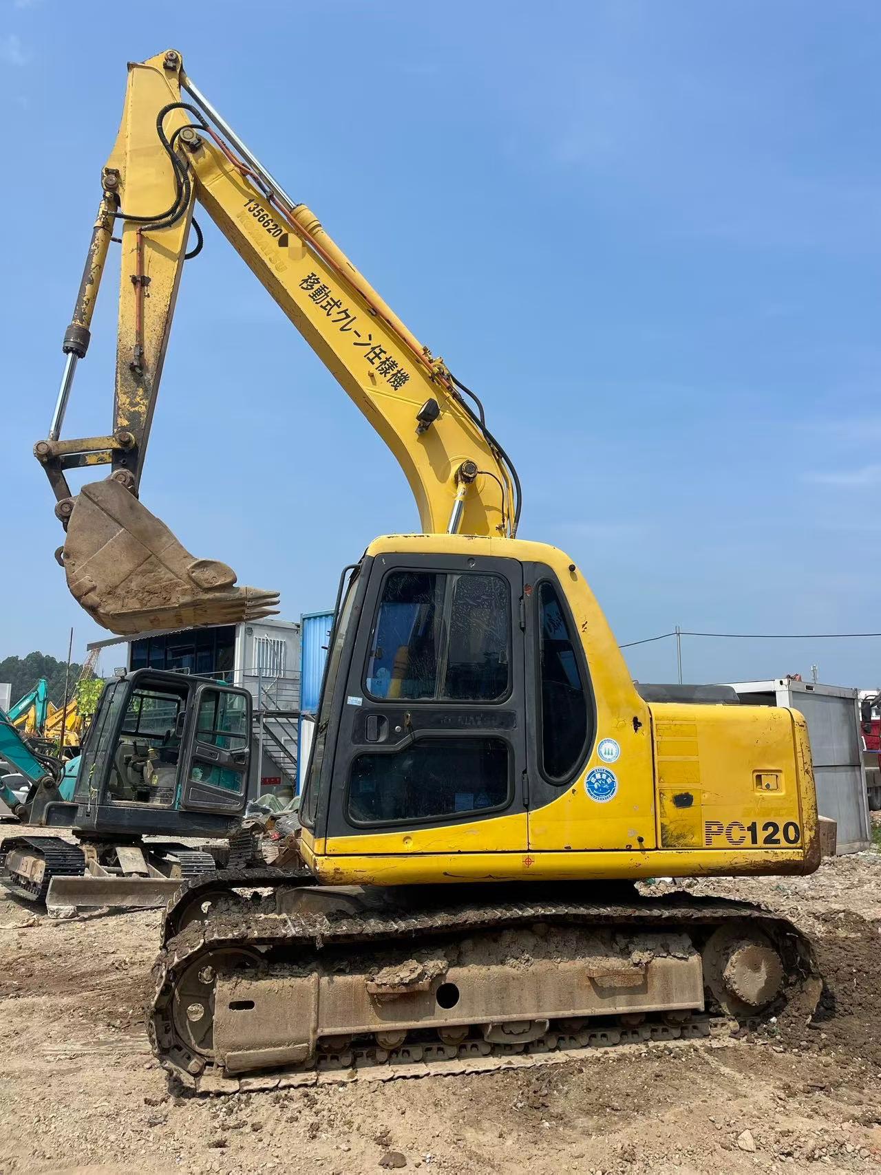 Compre Excavadora Komatsu PC120-6E Usada / 4 Compre Excavadora Komatsu PC120-6E Usada / 4