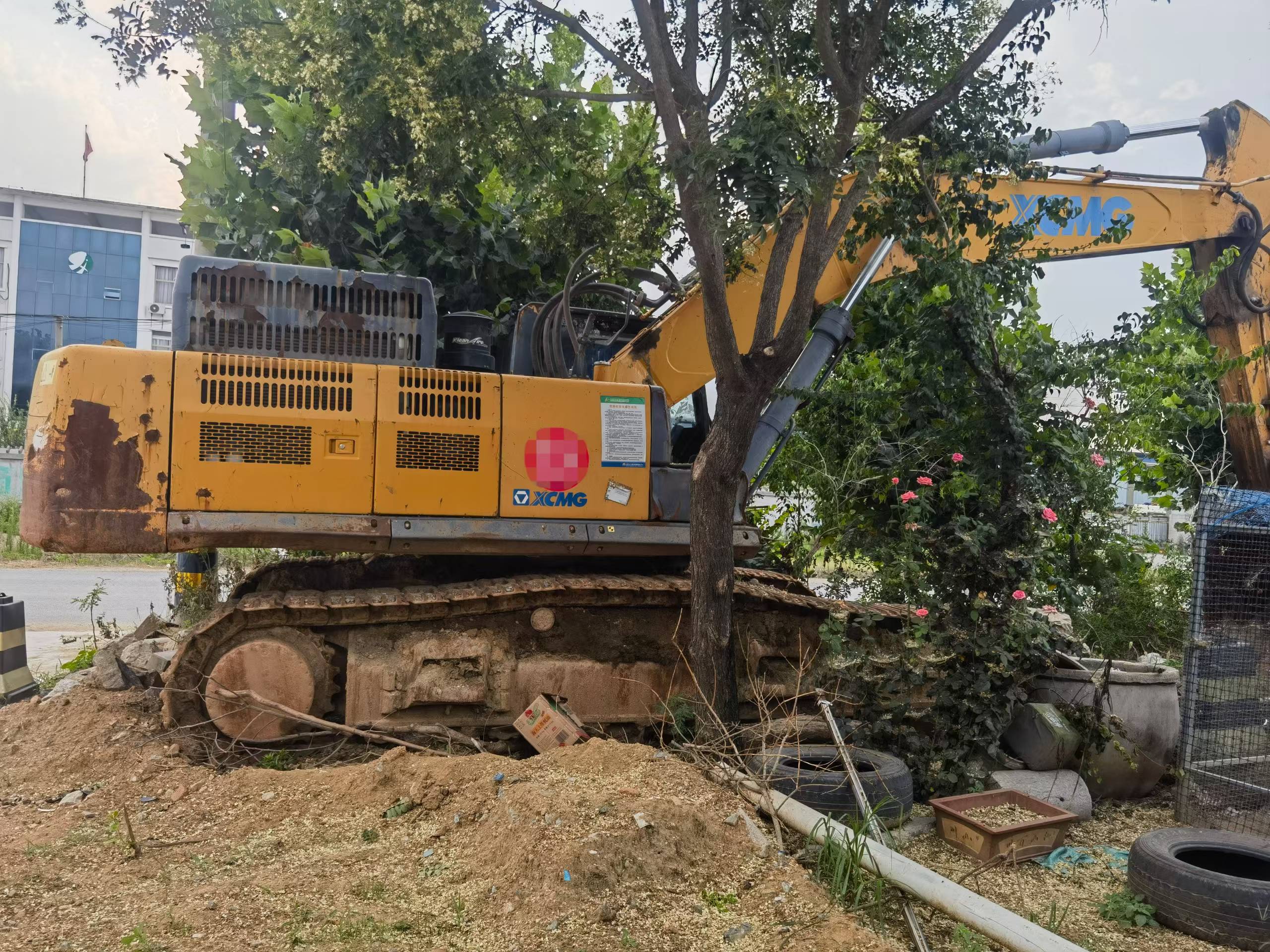 Buy XCMG XE470D Used Excavator / 2