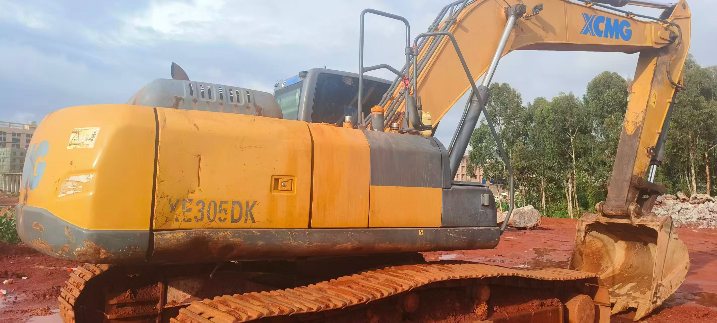 شراء XCMG XE270DK مستعمل حفارة