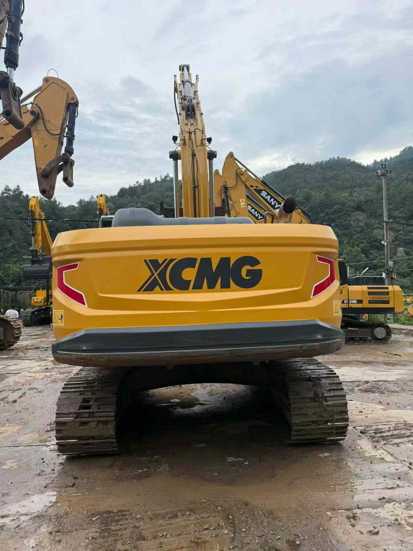Buy XCMG XE215GA Used Excavator / 5