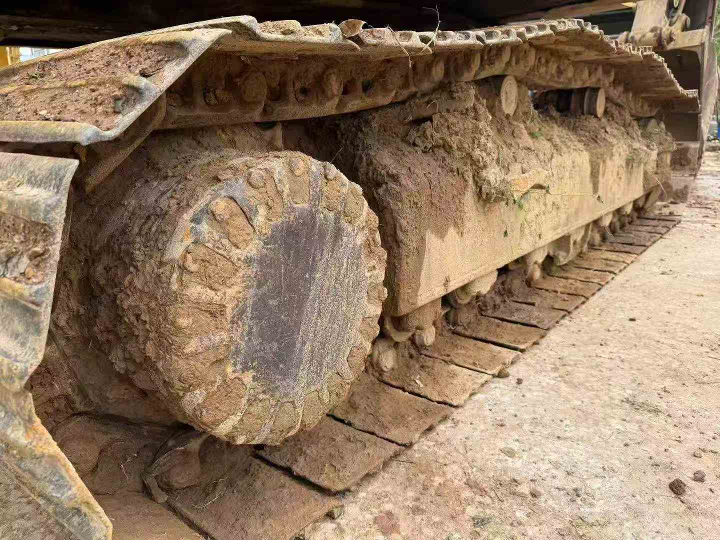 Buy Komatsu PC200-6 Used Excavator / 4