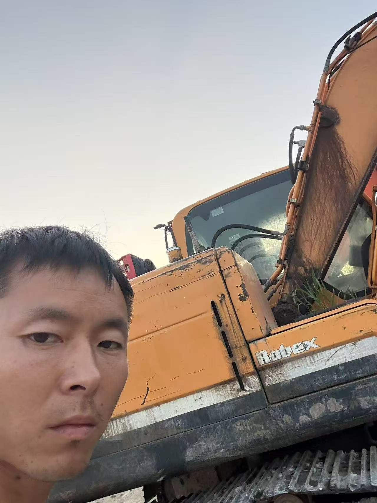 شراء حفارة Hyundai R150-7 مستعملة / 6