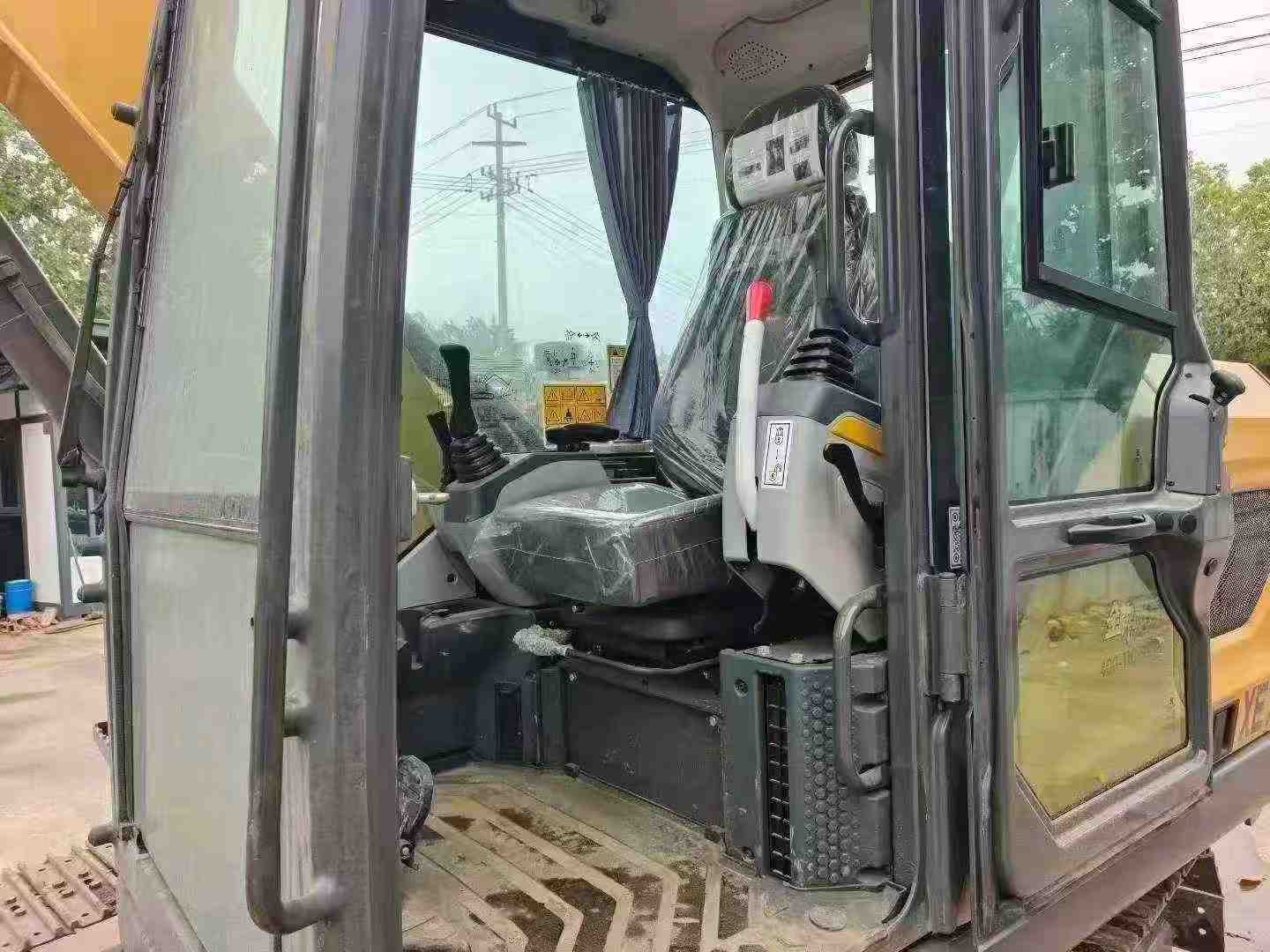 Buy XCMG XE75G Used Excavator / 4