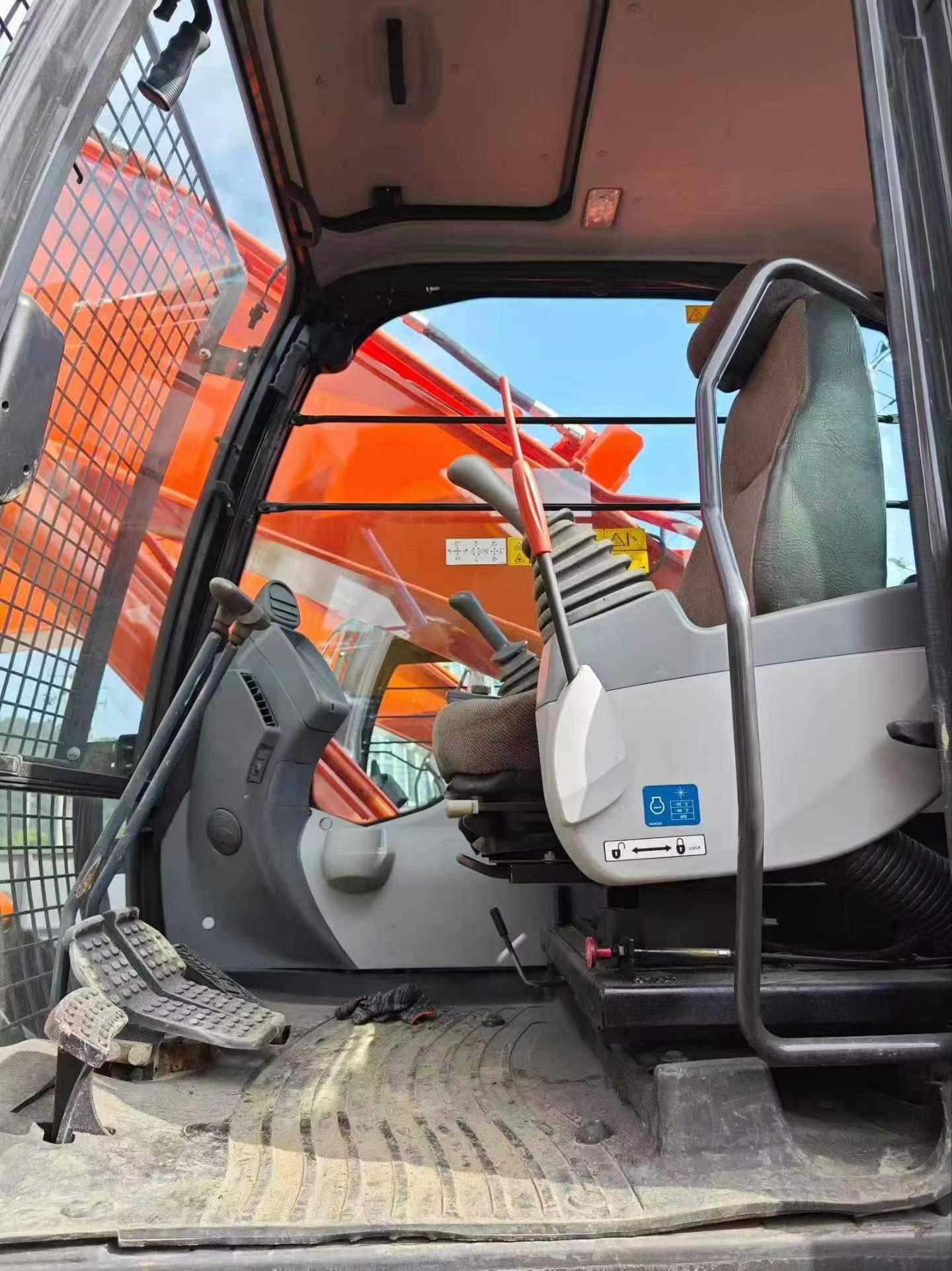 Купить Подержанный Экскаватор Hitachi ZX350-5G / 7