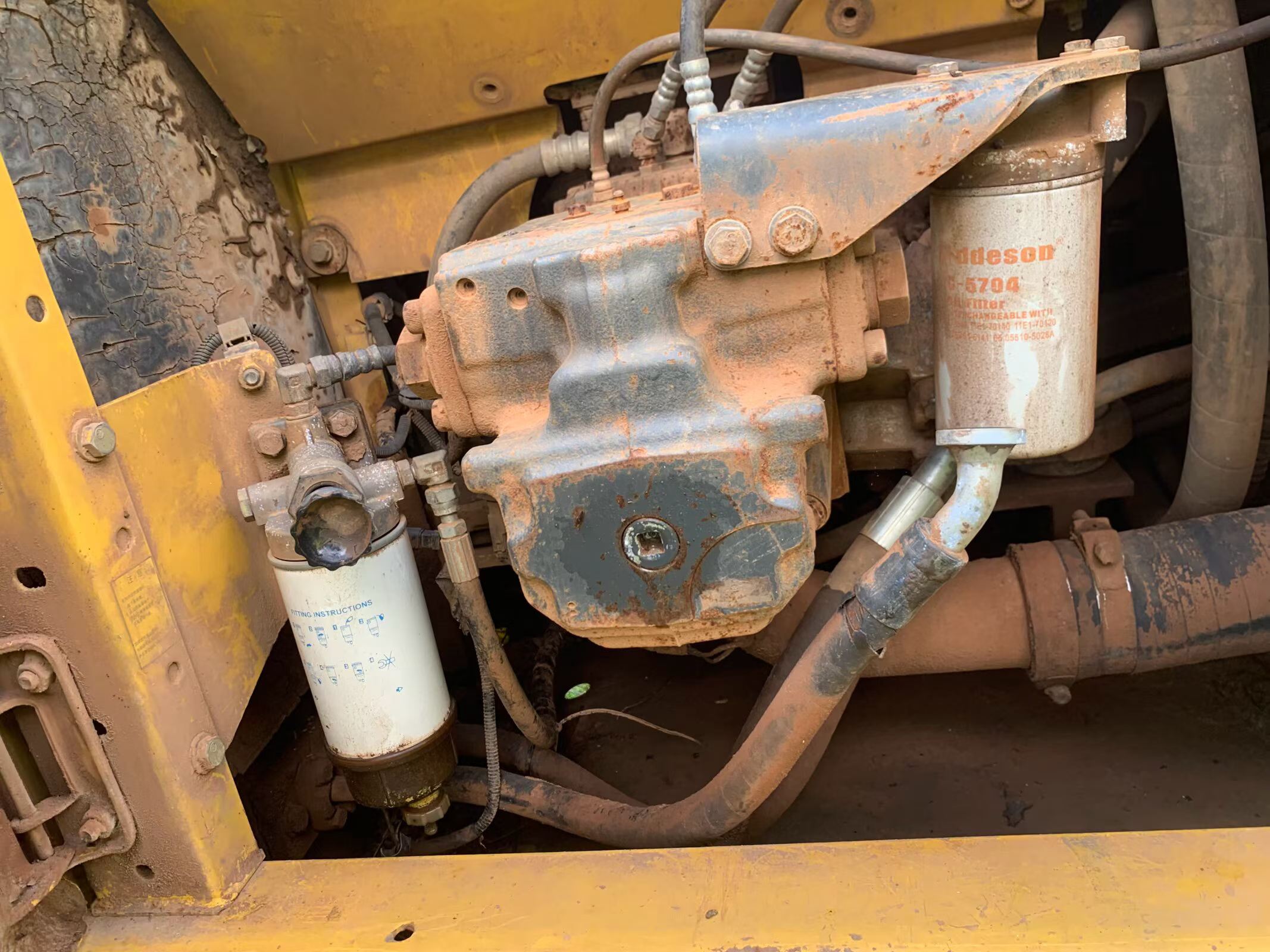 Compre Excavadora Komatsu PC240-6 Usada / 4 Compre Excavadora Komatsu PC240-6 Usada / 4