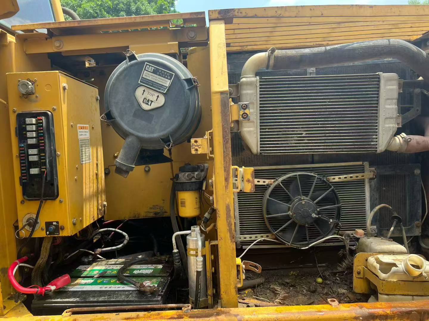 Compre Excavadora Caterpillar 320C Usada / 7