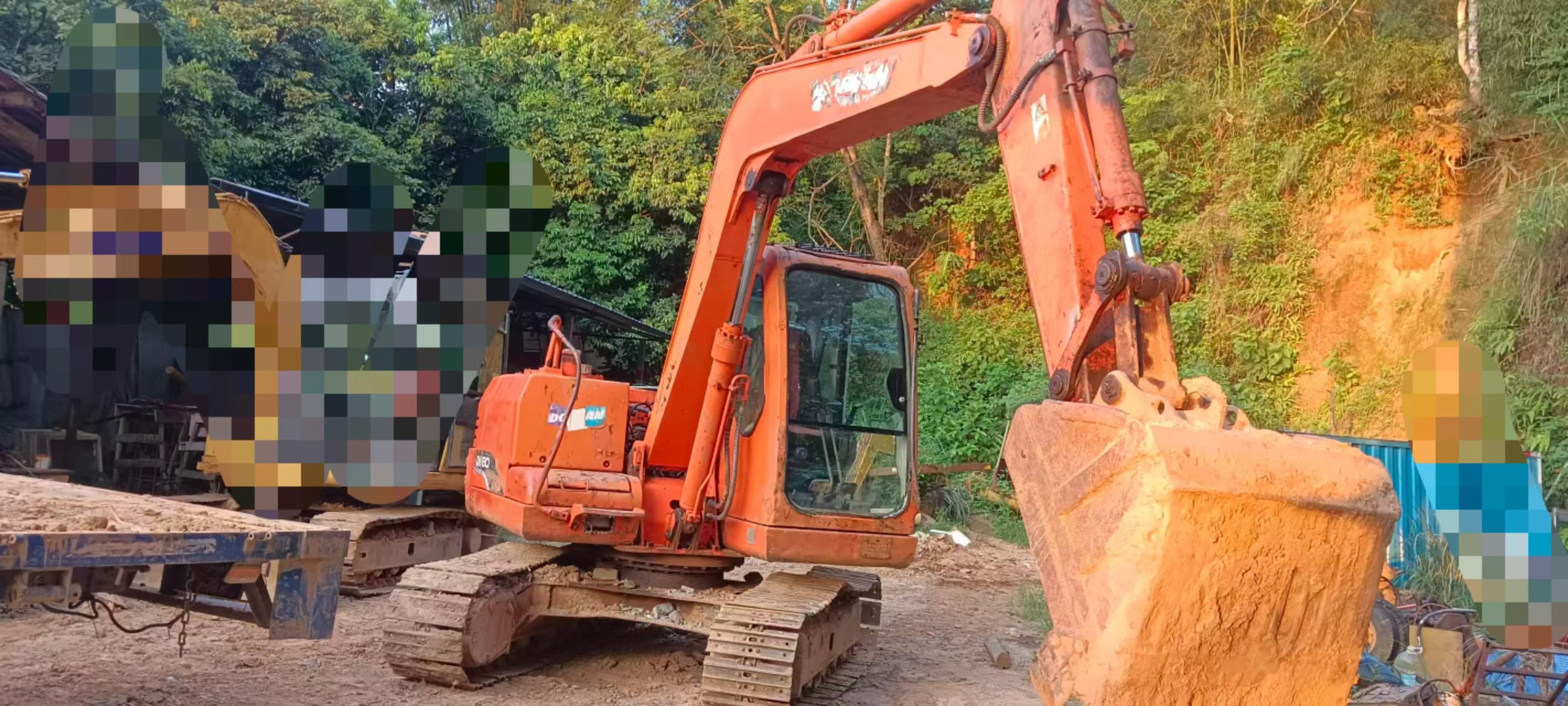 Acheter Doosan DH80 D'occasion Pelle Acheter Doosan DH80 D'occasion Pelle