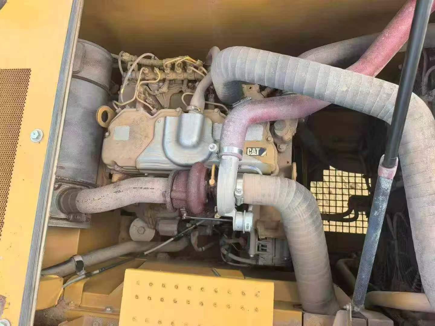 Compre Excavadora Caterpillar 320GC Usada / 3