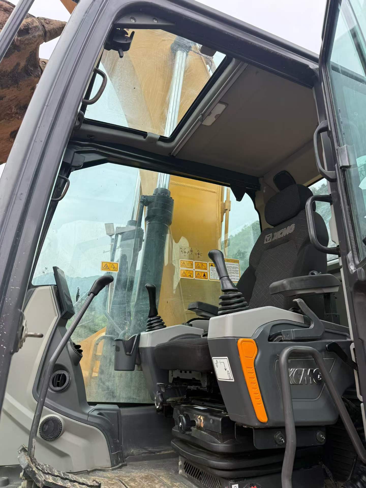 Buy XCMG XE215GA Used Excavator / 6