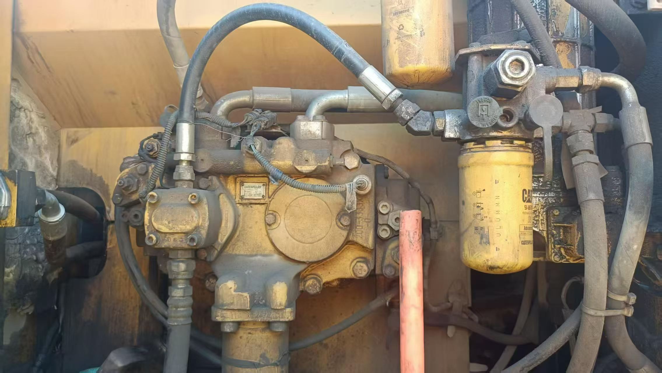 شراء حفارة Caterpillar 324D مستعملة / 4