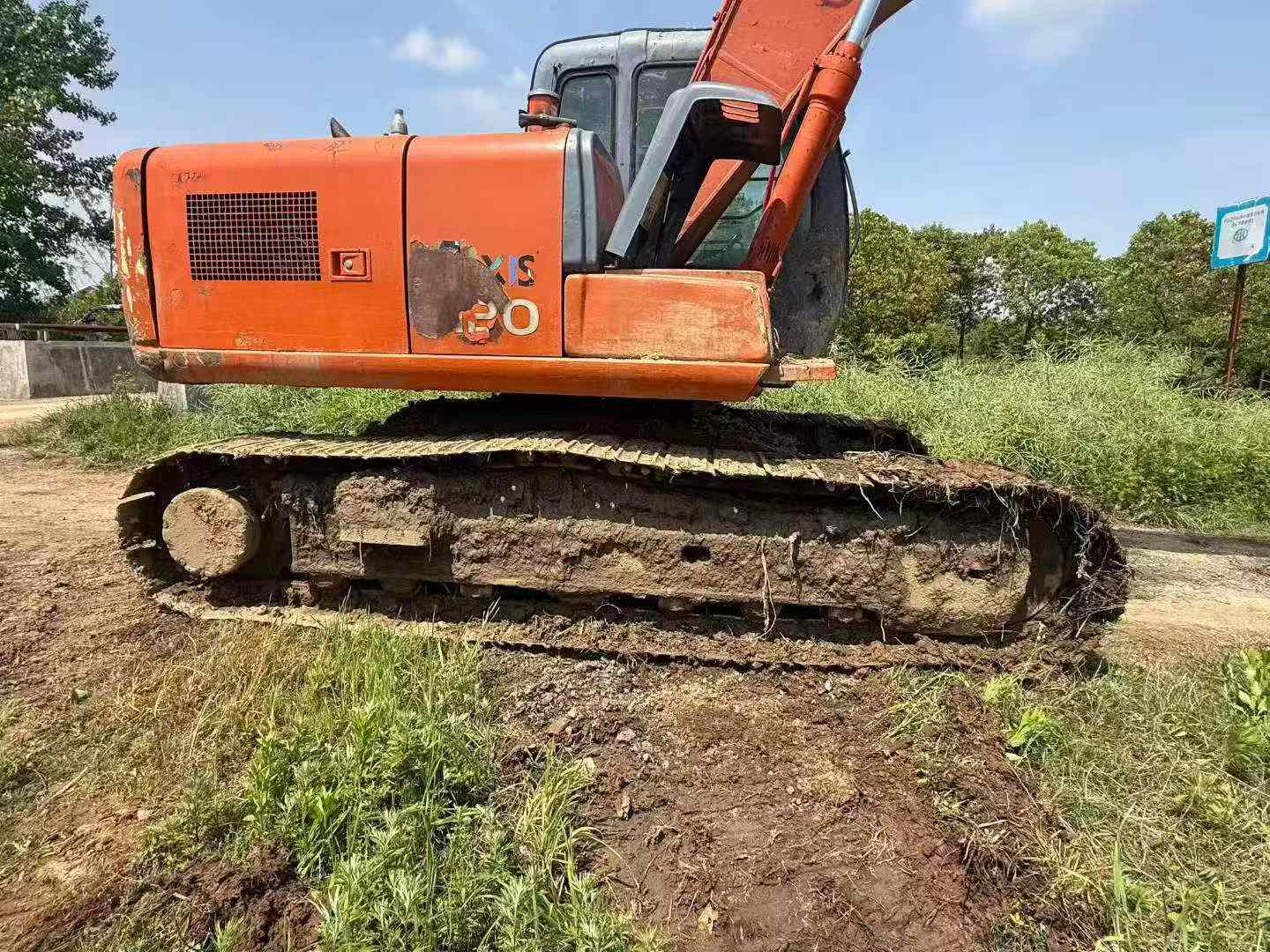 Buy Hitachi EX120-6 Used Excavator / 9 Buy Hitachi EX120-6 Used Excavator / 9