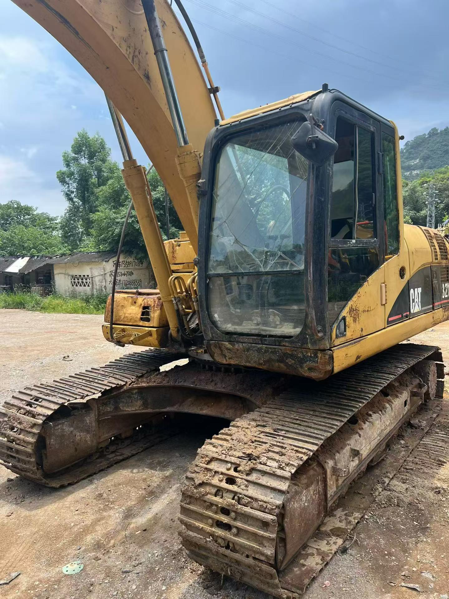 Comprar Caterpillar 320C Usado Excavadora