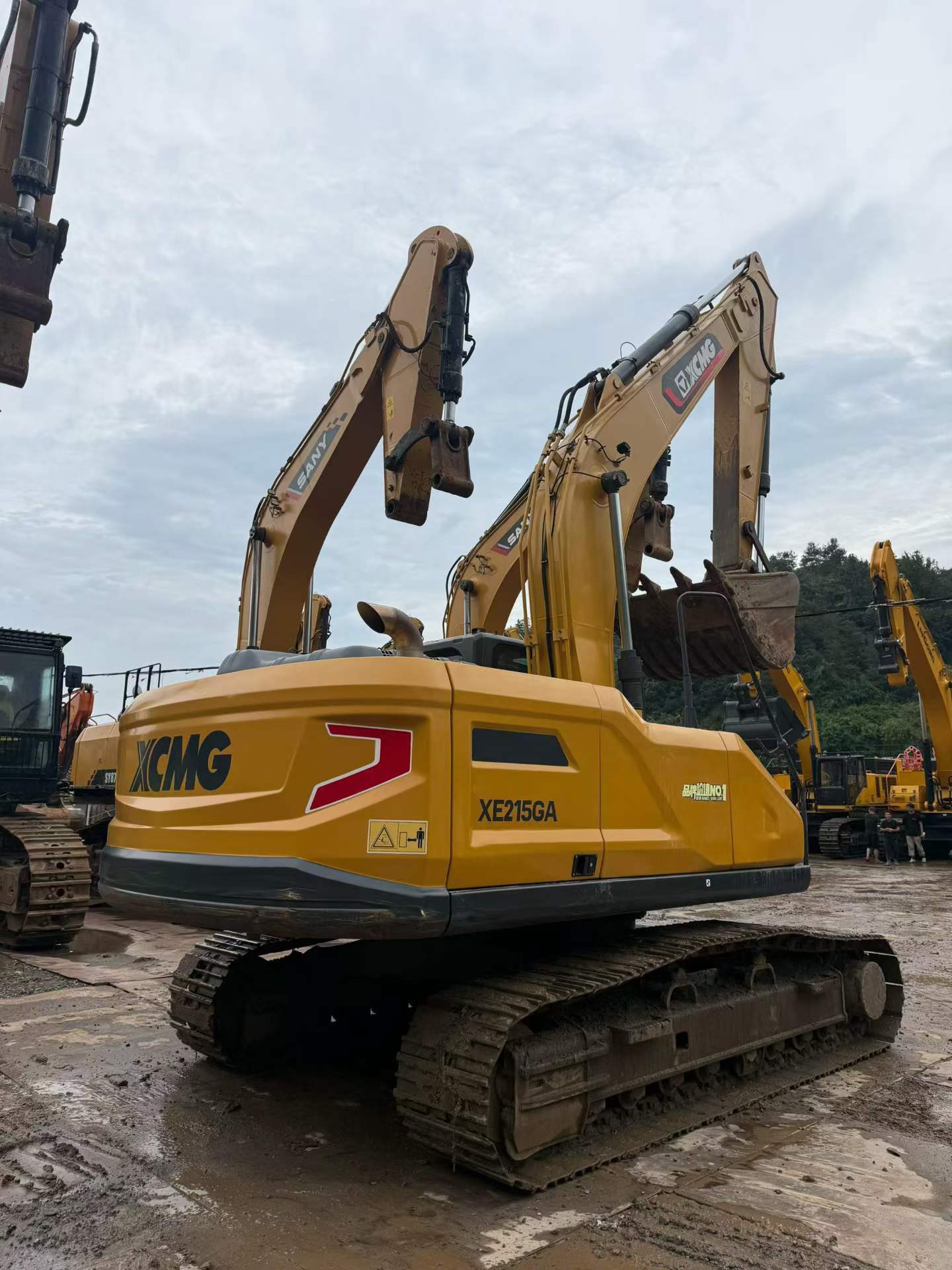 Buy XCMG XE215GA Used Excavator / 4