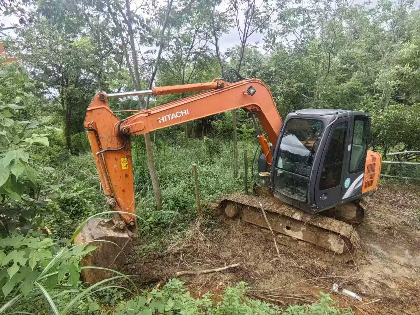 Comprar Hitachi ZX70-5A Usado Escavadeira