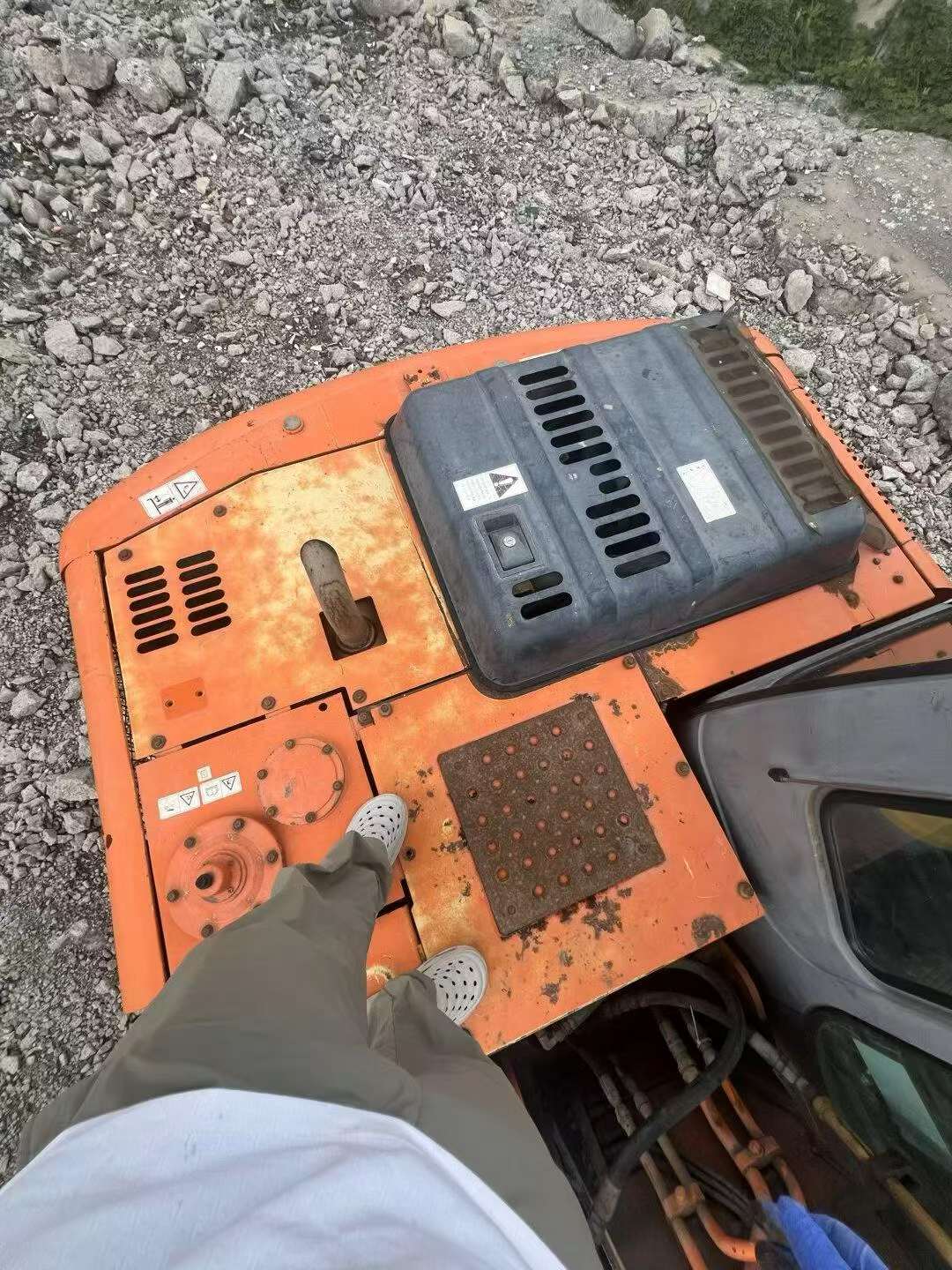 Buy Hitachi EX120-6 Used Excavator / 4