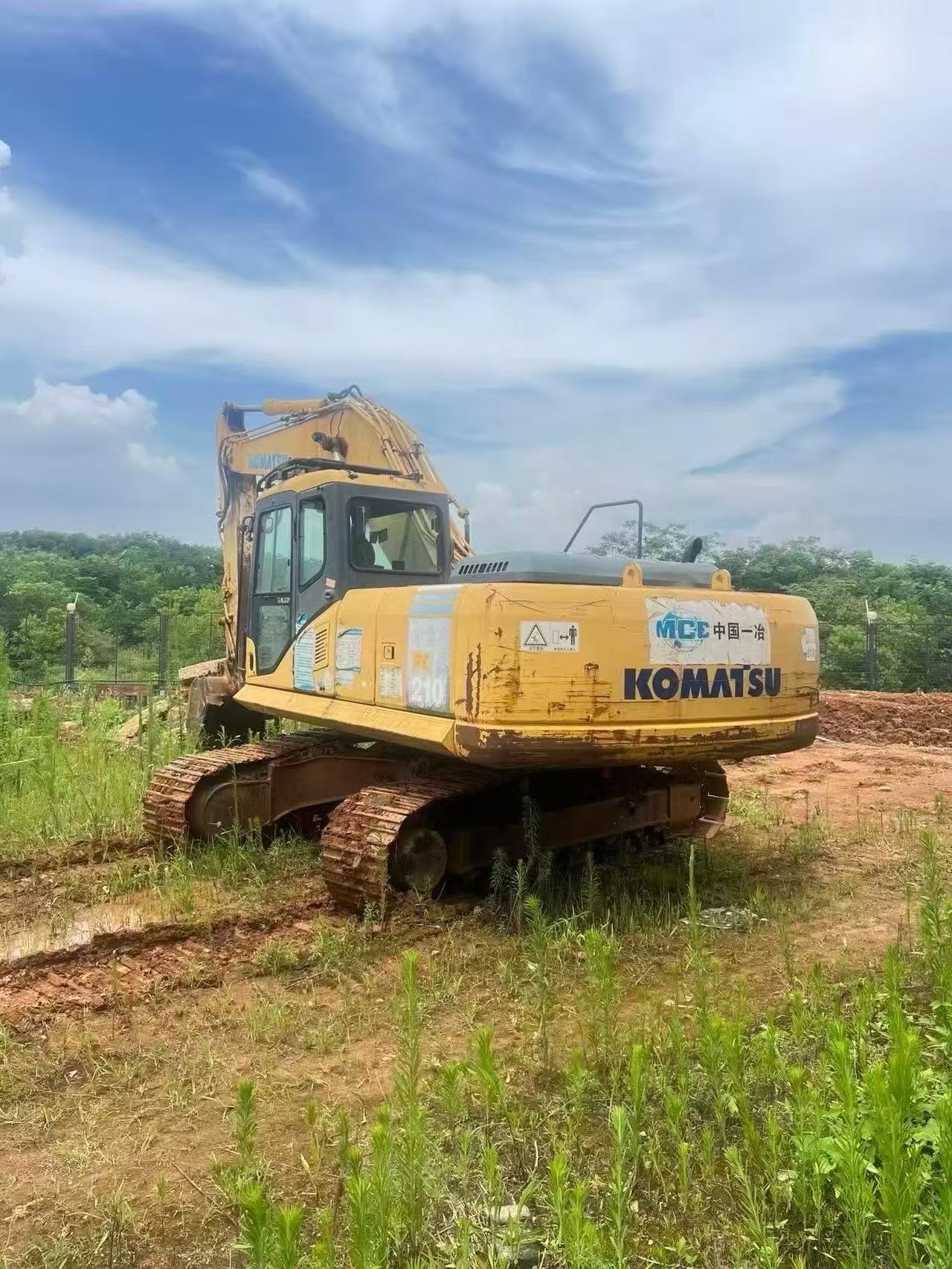 Купить Komatsu PC210-7 Подержанный Экскаватор