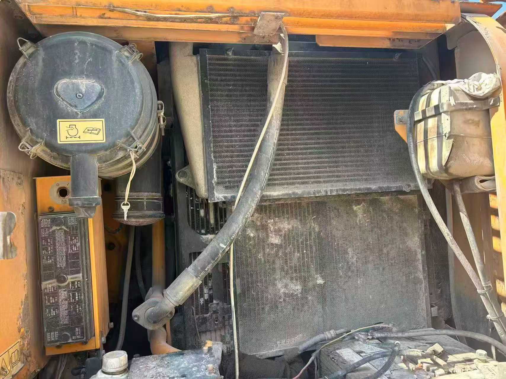 شراء حفارة Hyundai R150-7 مستعملة / 4