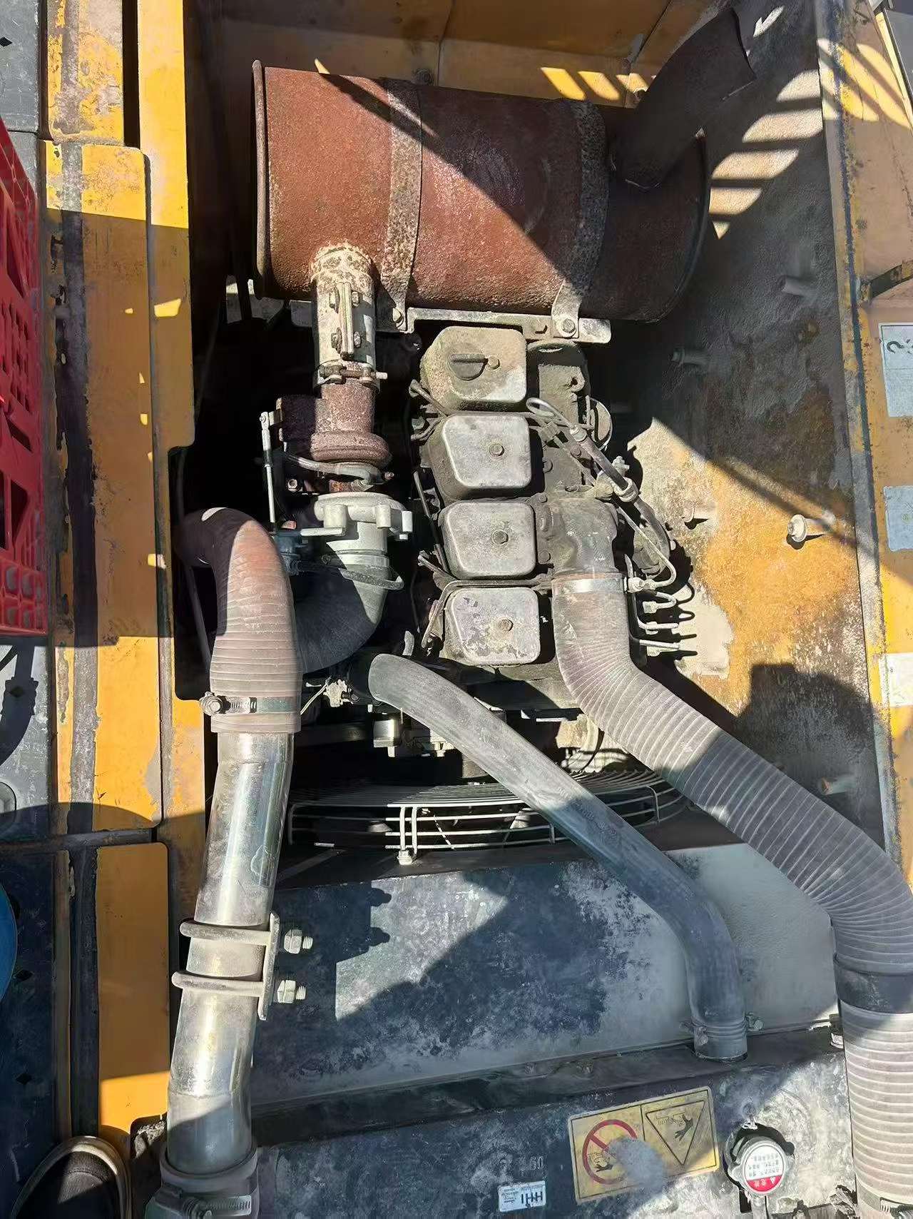 شراء حفارة Hyundai R150-7 مستعملة / 8
