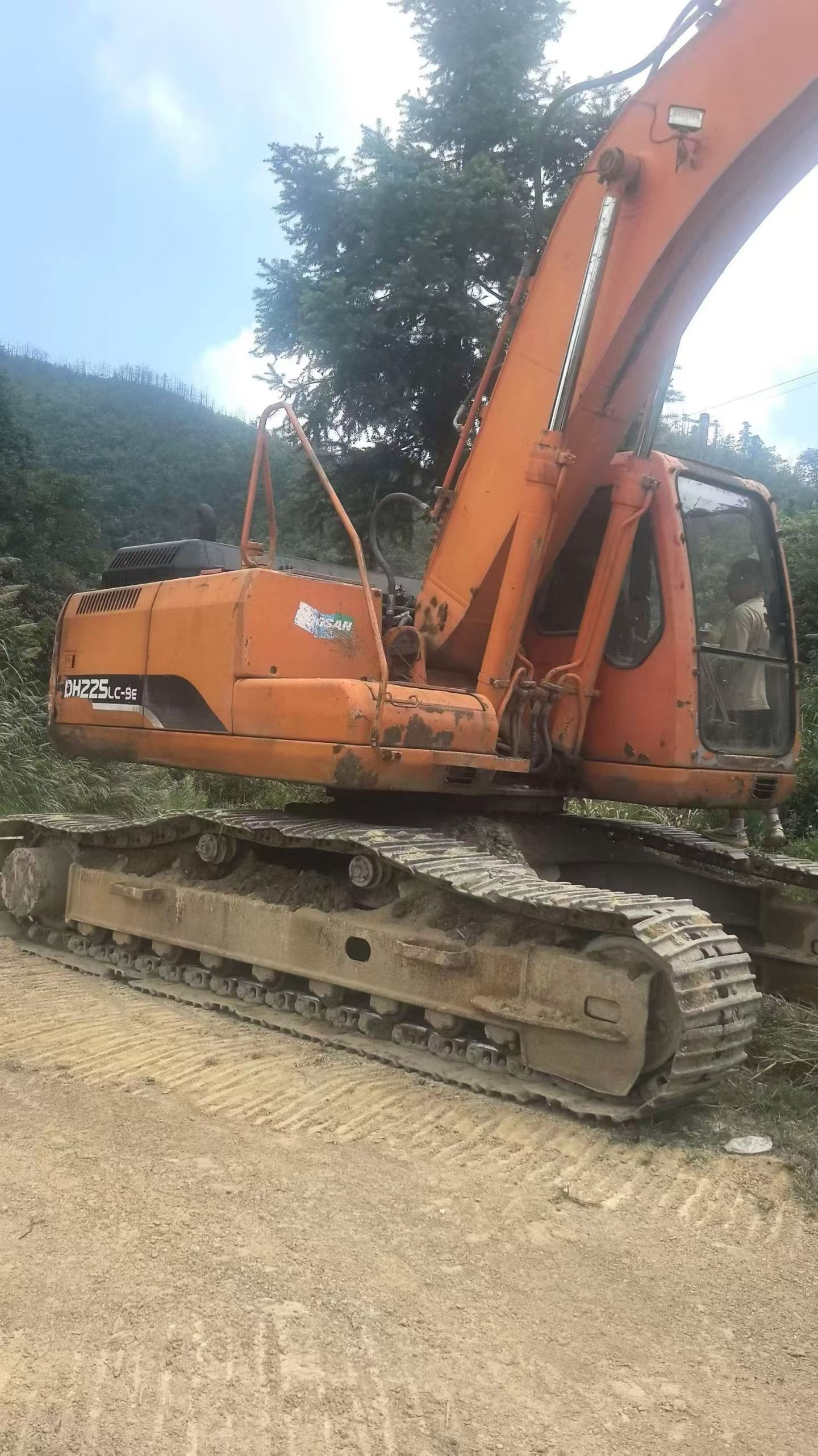 Compre Excavadora Doosan DH225-9 Usada / 7 Compre Excavadora Doosan DH225-9 Usada / 7