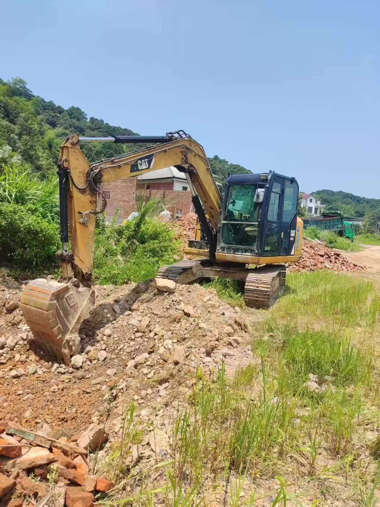 Buy Caterpillar 307B Used Excavator