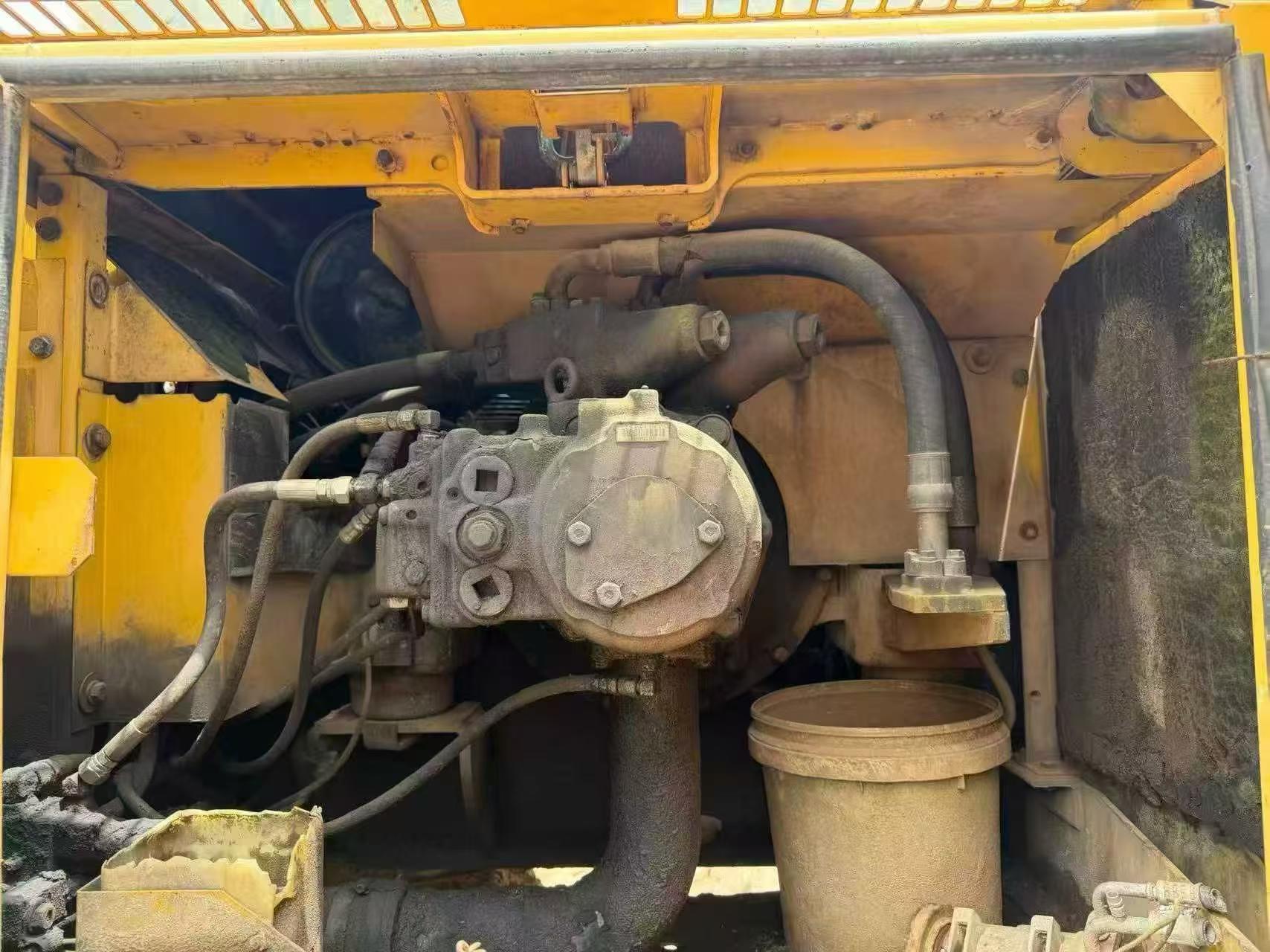 Compre Excavadora Komatsu PC350-6 Usada / 4 Compre Excavadora Komatsu PC350-6 Usada / 4