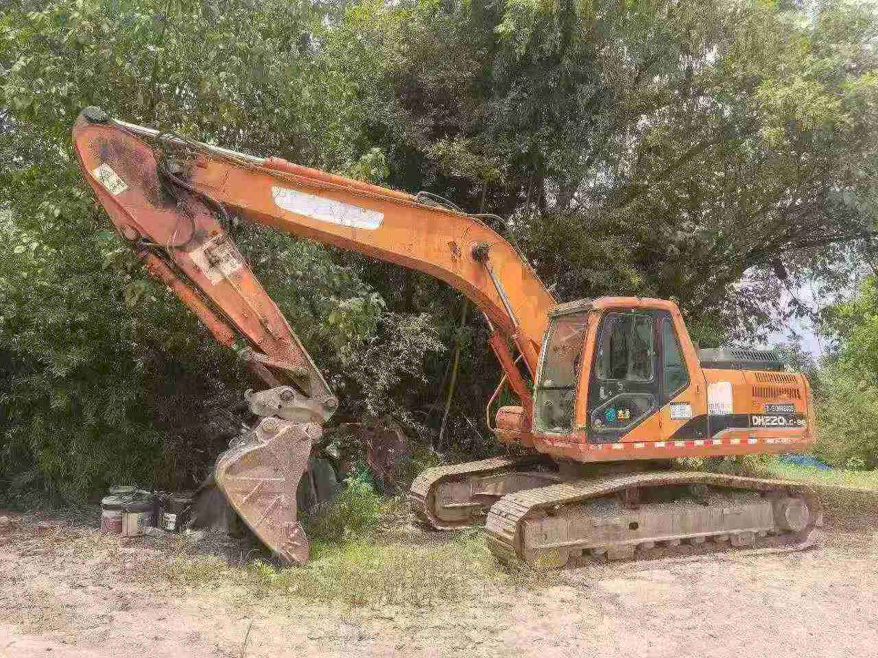 Acheter Doosan DH220-9E D'occasion Pelle Acheter Doosan DH220-9E D'occasion Pelle