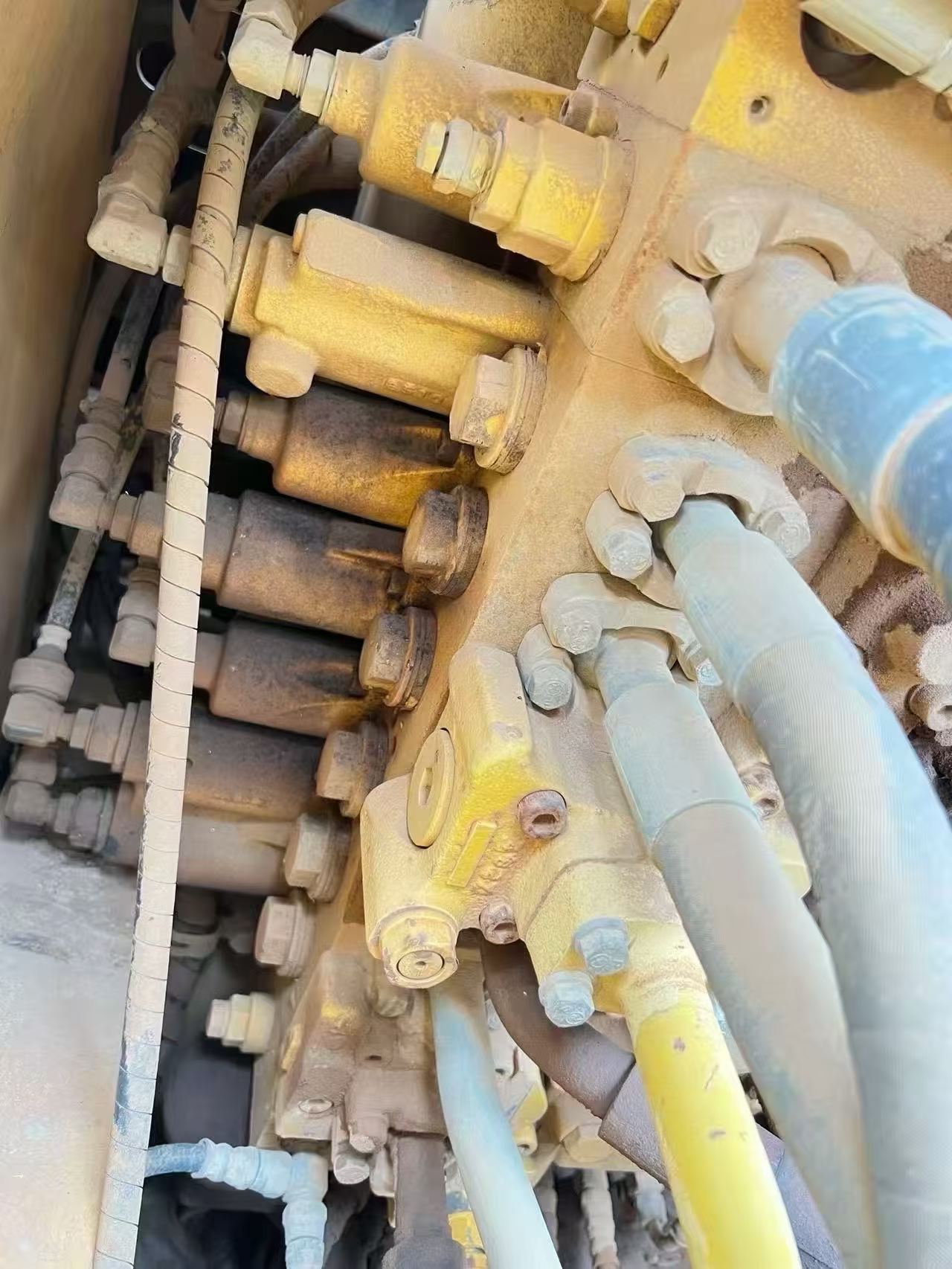 Купить Подержанный Экскаватор Komatsu PC210-7 / 4 Купить Подержанный Экскаватор Komatsu PC210-7 / 4