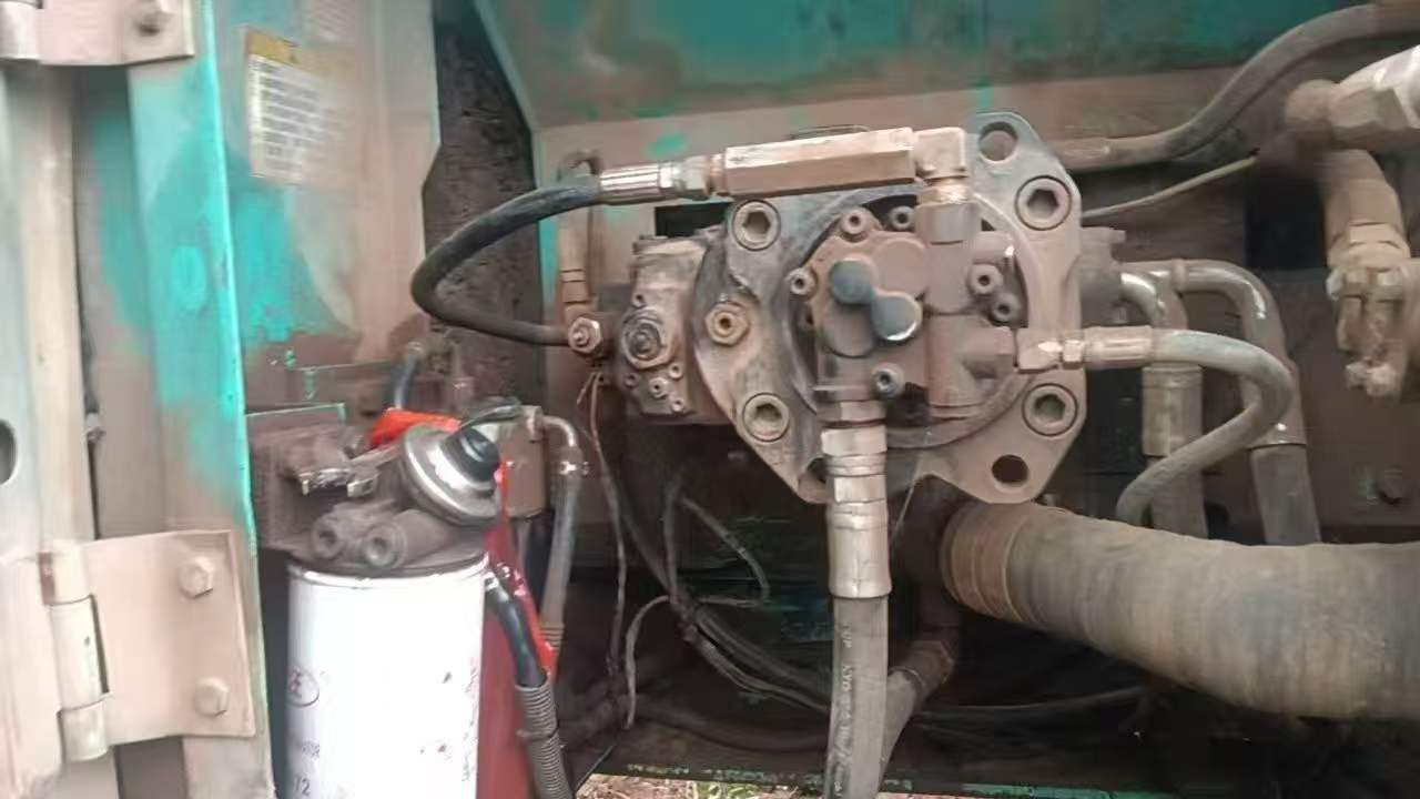 شراء حفارة Kobelco SK200 مستعملة / 5