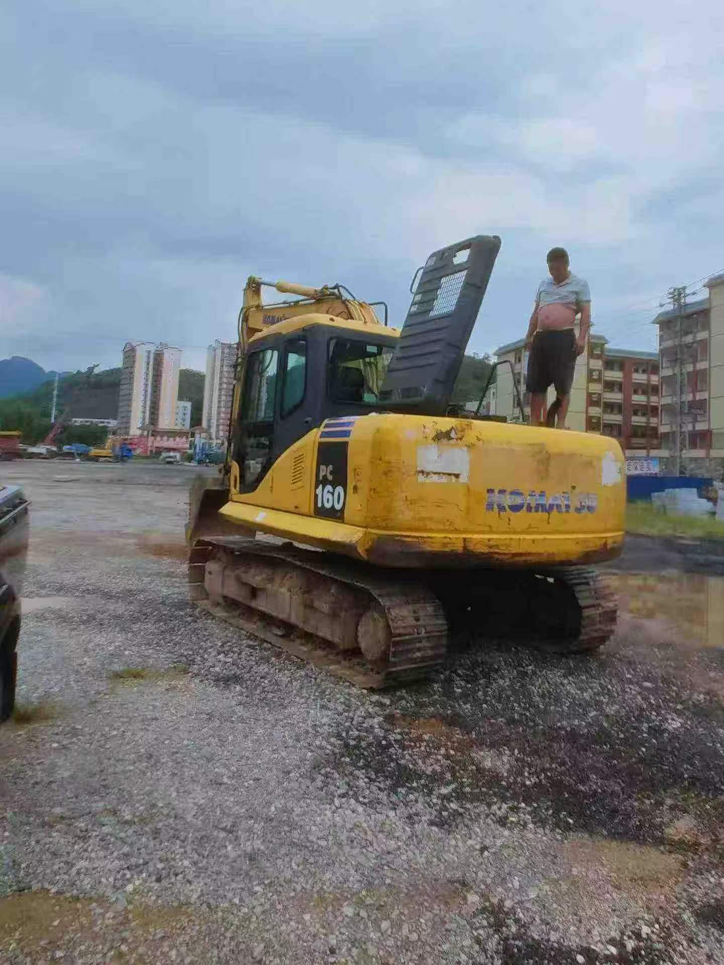 Buy Komatsu PC130-7 Used Excavator / 4 Buy Komatsu PC130-7 Used Excavator / 4
