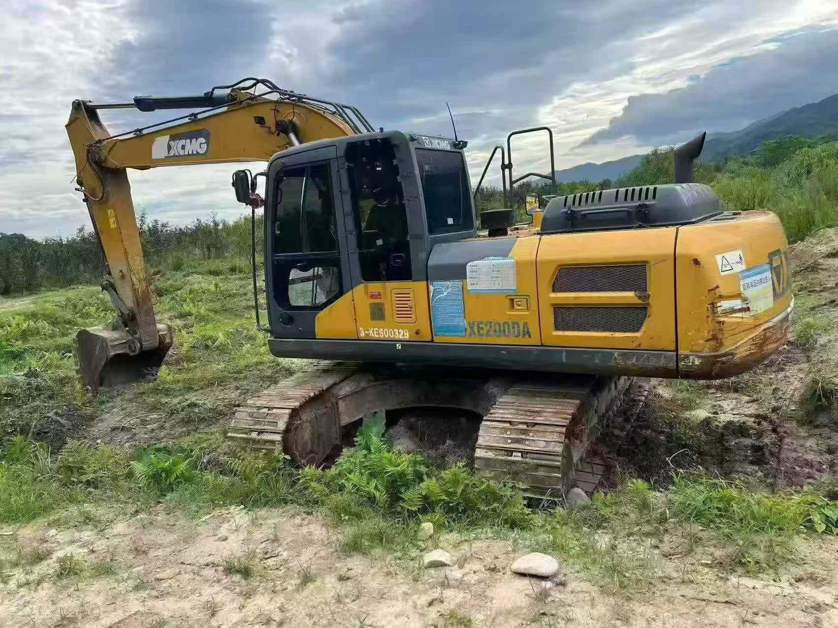 Купить Подержанный Экскаватор XCMG XE200DA / 9