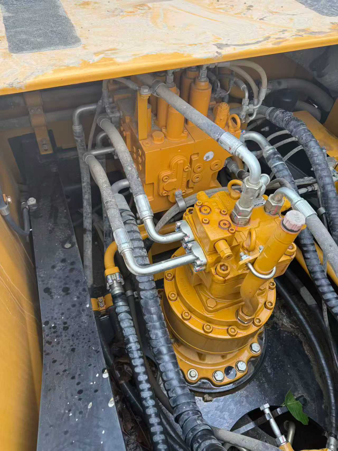 Buy Sany SY245H Used Excavator / 9