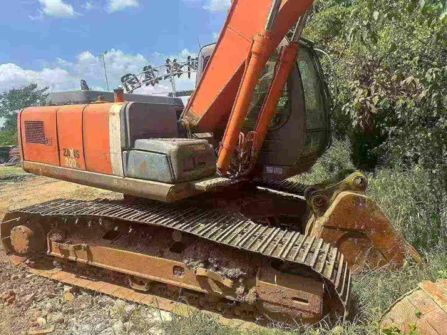 Buy Hitachi ZX200-3G Used Excavator / 4