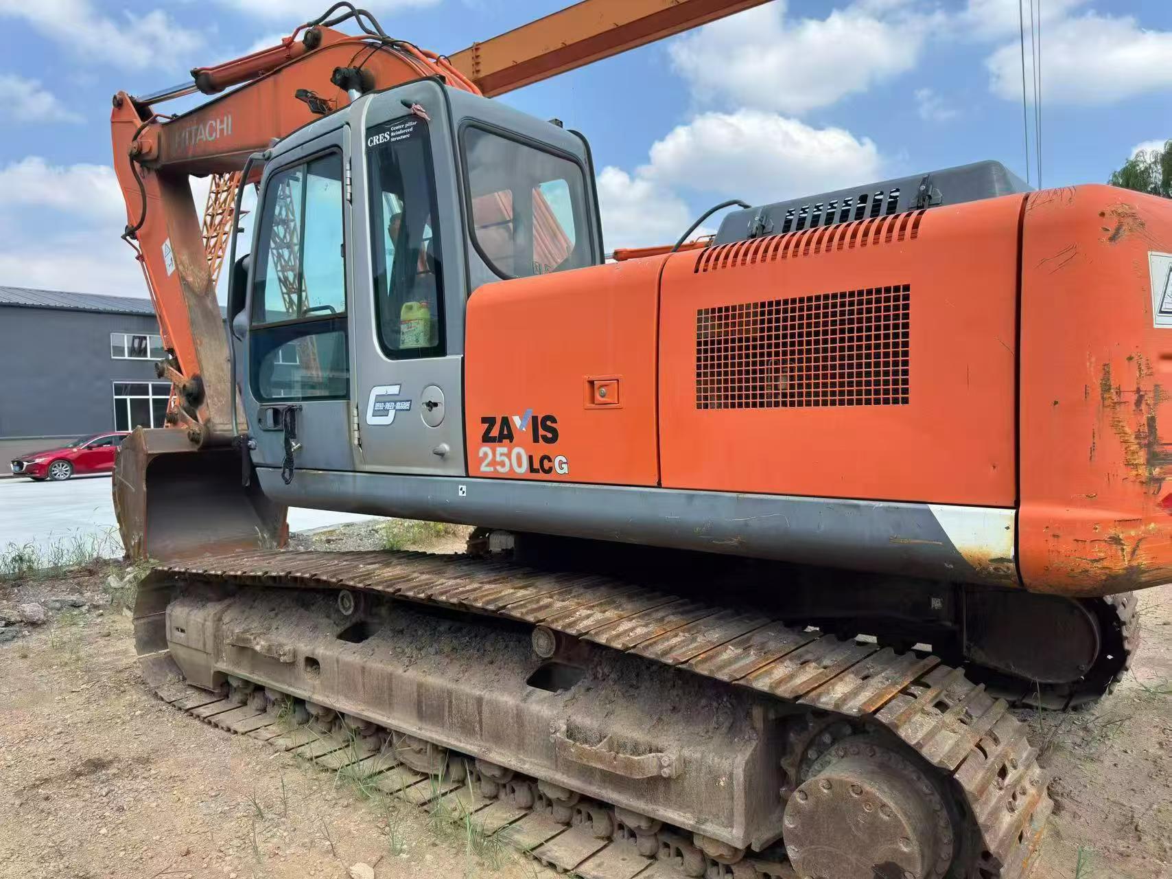 Comprar Hitachi ZX240 Usado Escavadeira