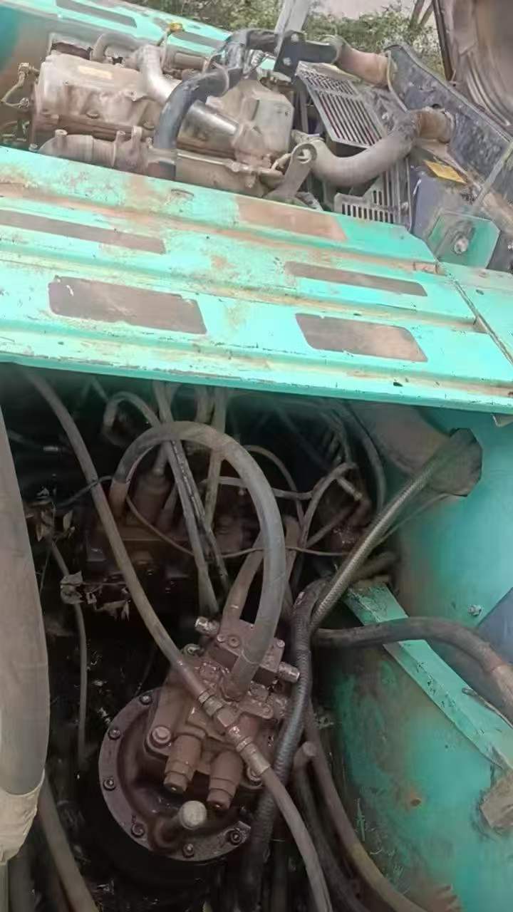 شراء حفارة Kobelco SK200 مستعملة / 6