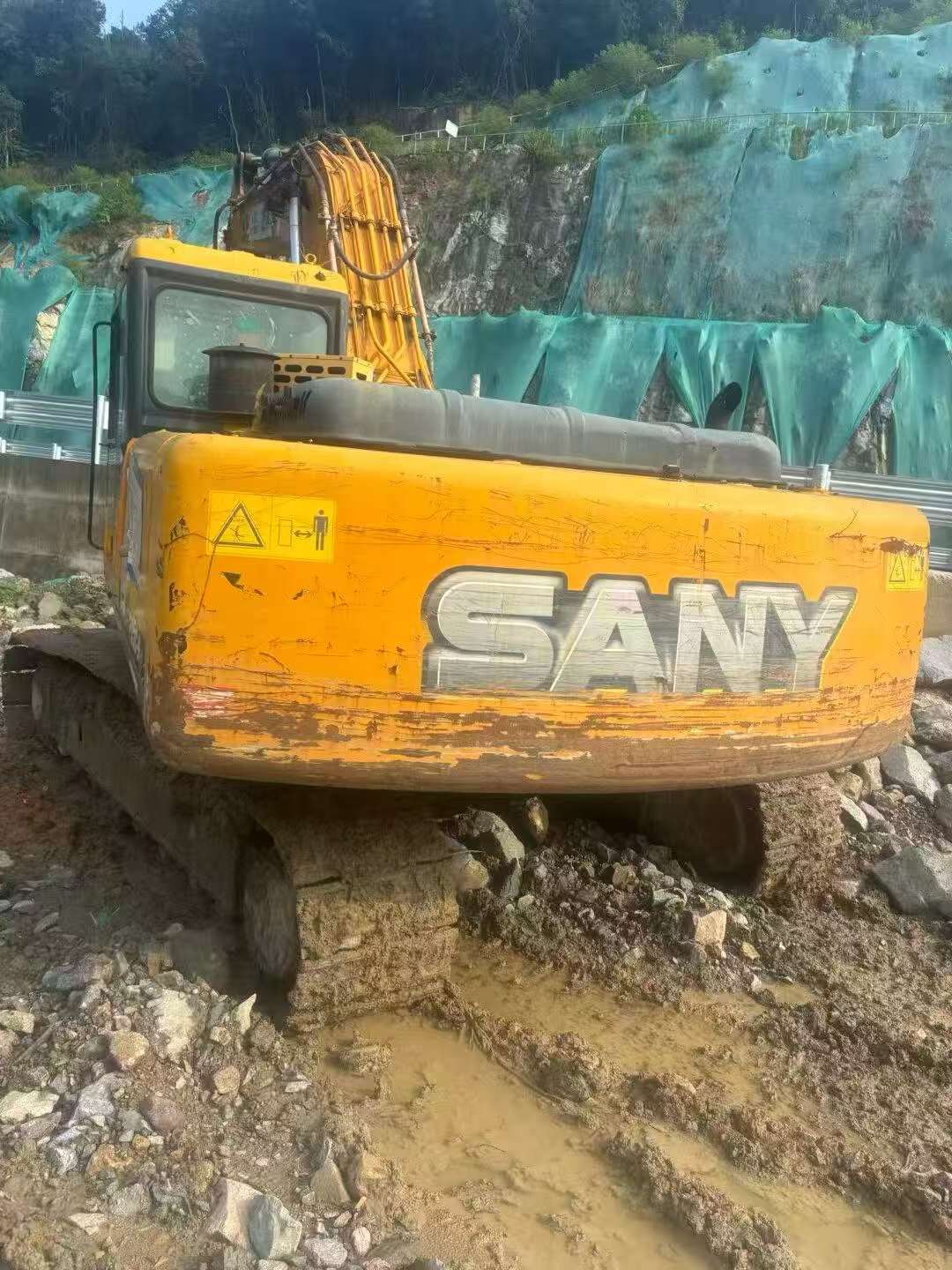 Buy Sany SY215C Used Excavator / 2 Buy Sany SY215C Used Excavator / 2