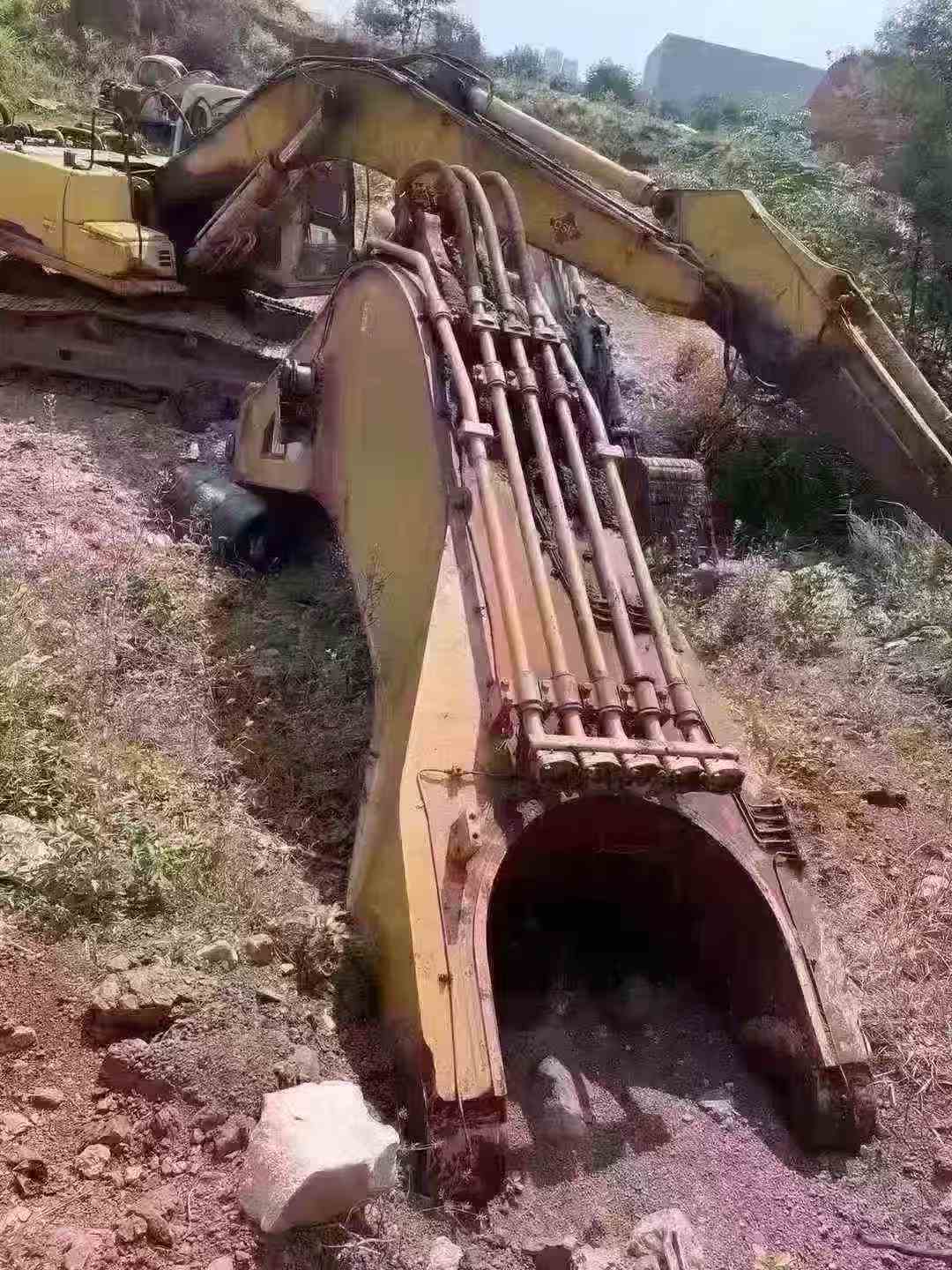 Купить Подержанный Экскаватор Caterpillar 390DL / 6