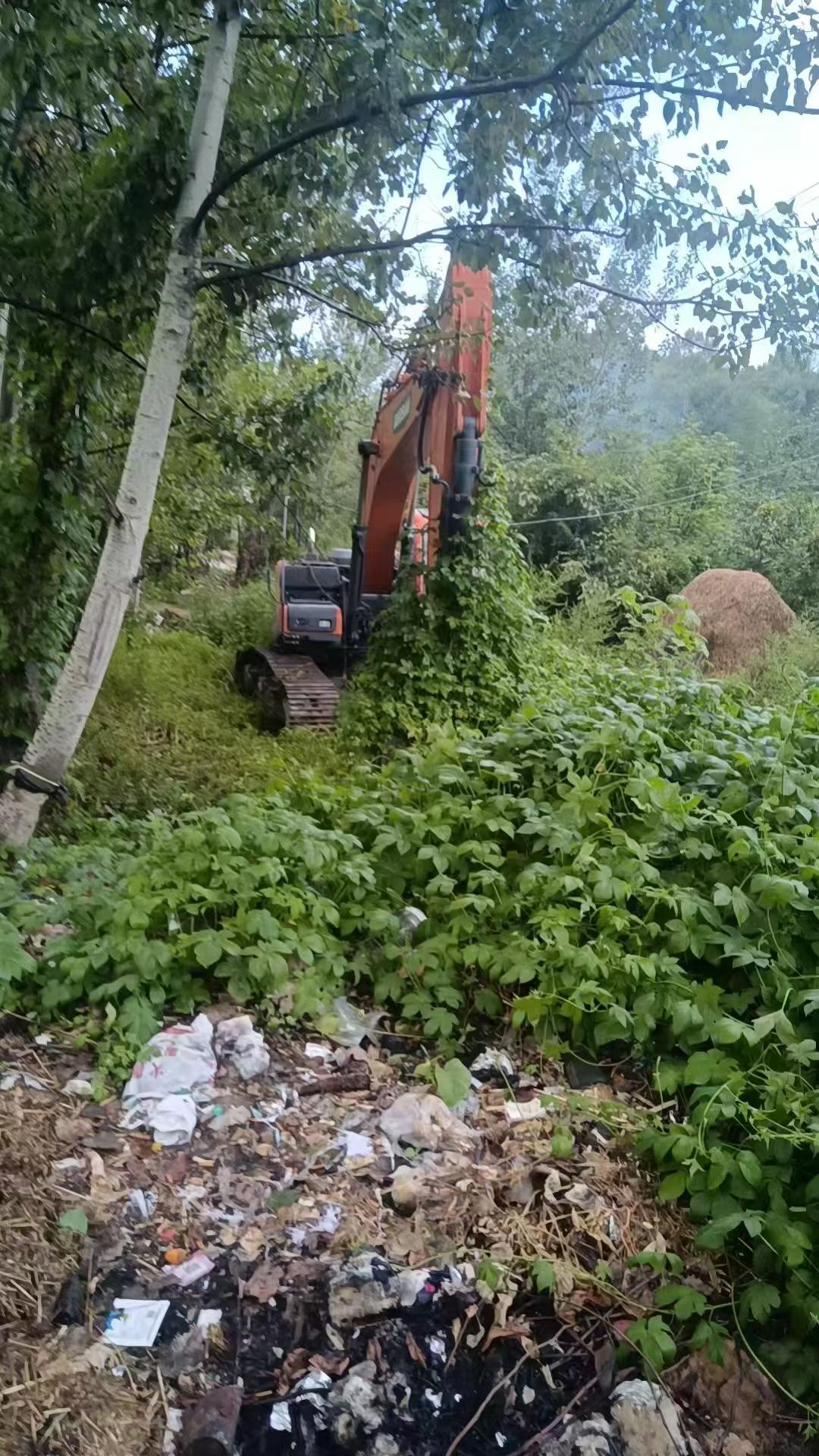 Compre Escavadeira Doosan DX260LC Usada / 7