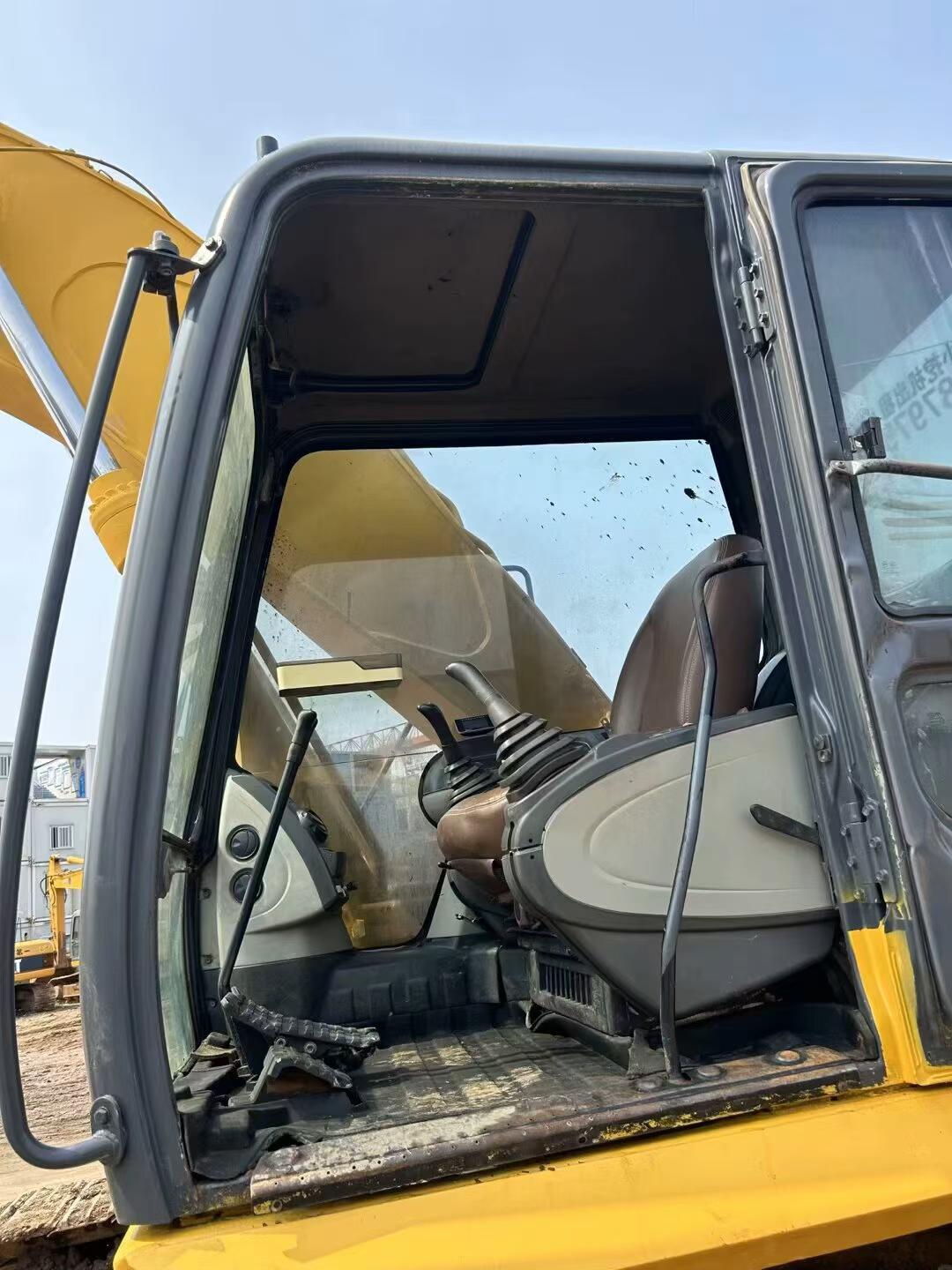Buy Sumitomo SH240-3 Used Excavator / 4