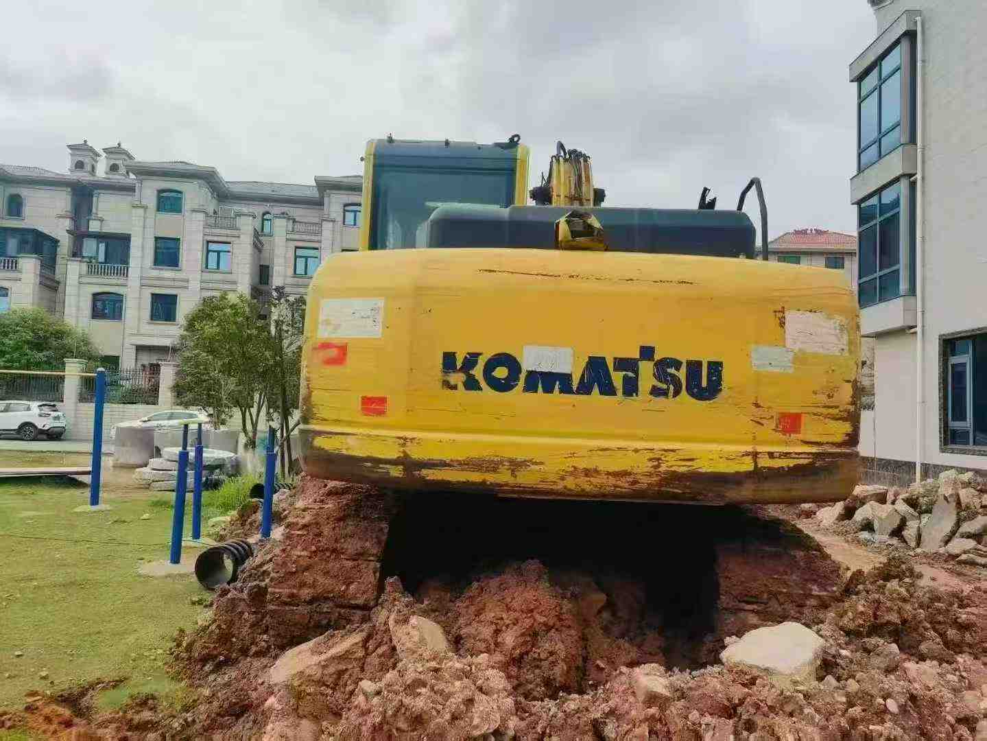 Buy Komatsu PC120-8 Used Excavator / 2 Buy Komatsu PC120-8 Used Excavator / 2