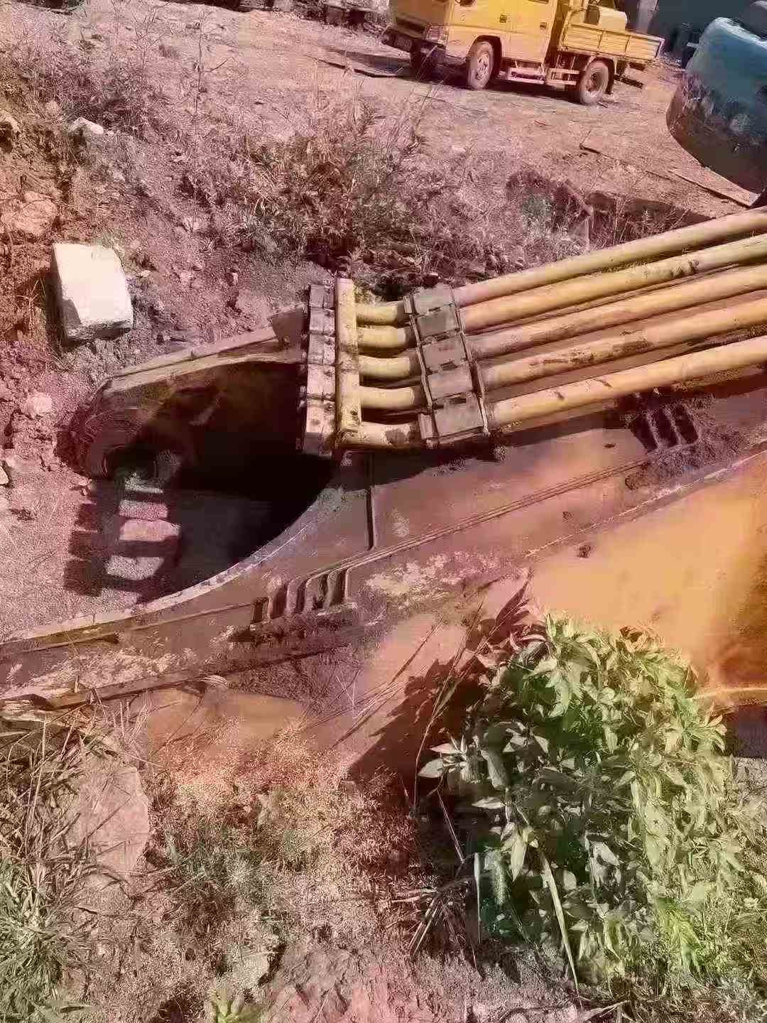 Купить Подержанный Экскаватор Caterpillar 390DL / 4