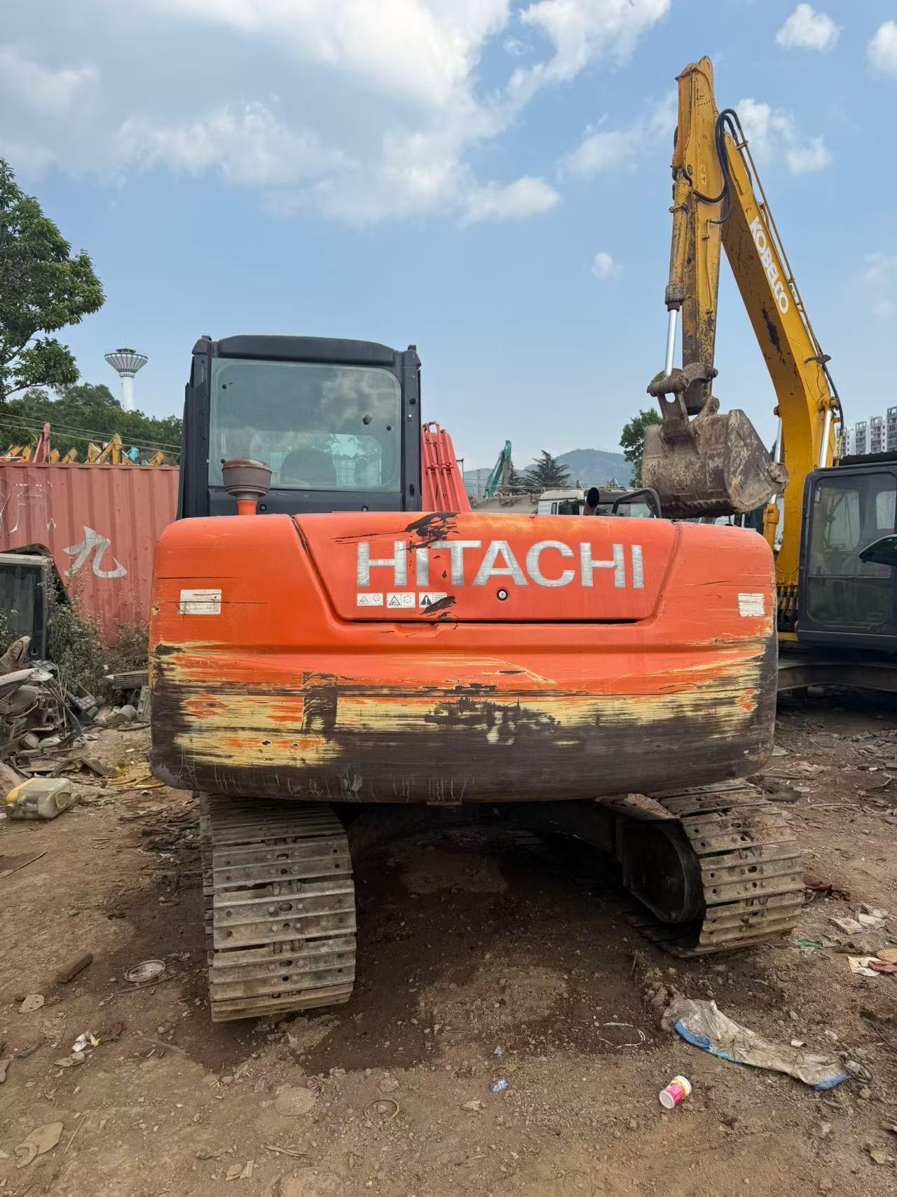 Compre Escavadeira Hitachi ZX70-3 Usada / 2