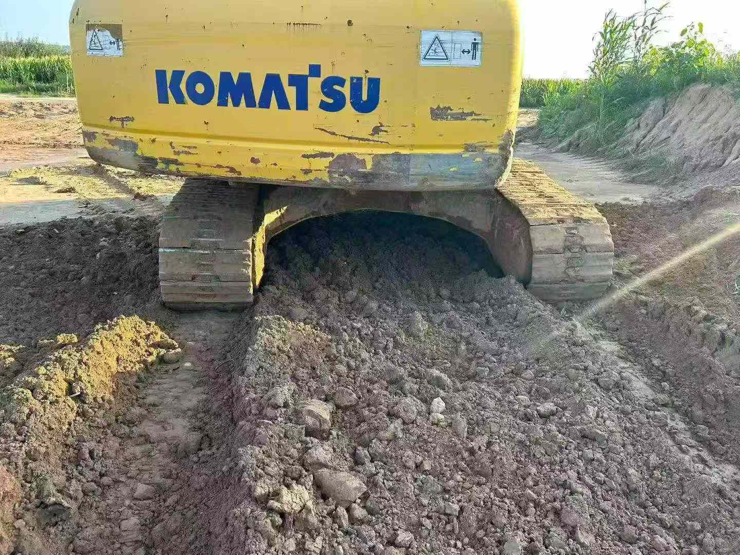 Compre Excavadora Komatsu PC240-6 Usada / 6 Compre Excavadora Komatsu PC240-6 Usada / 6
