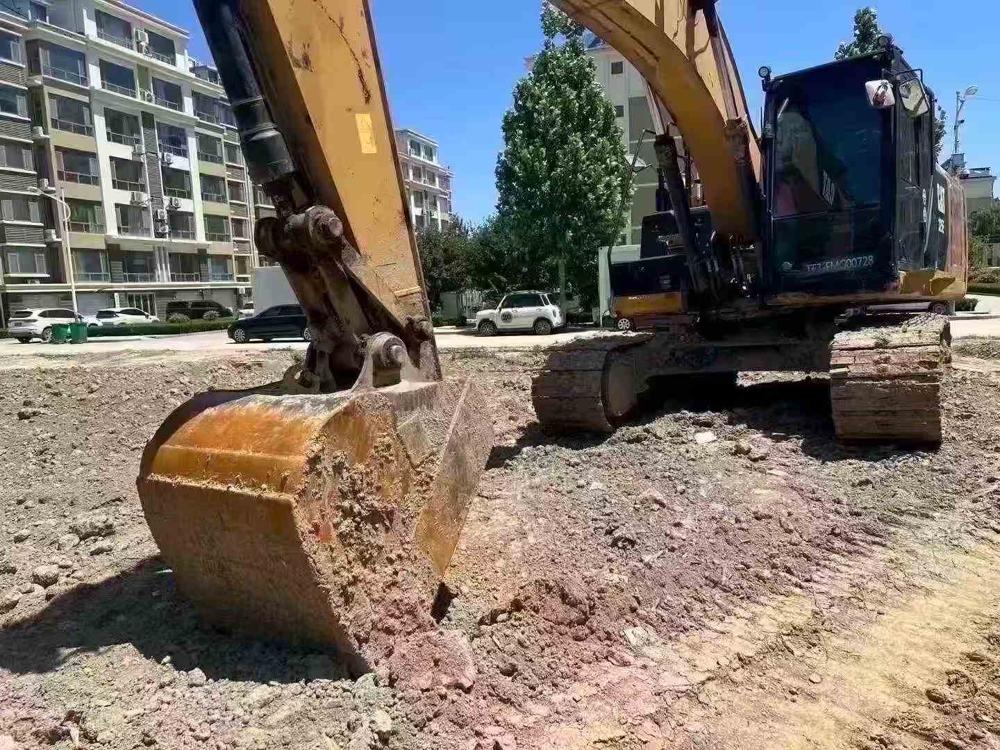 شراء حفارة Caterpillar 320EL مستعملة / 8