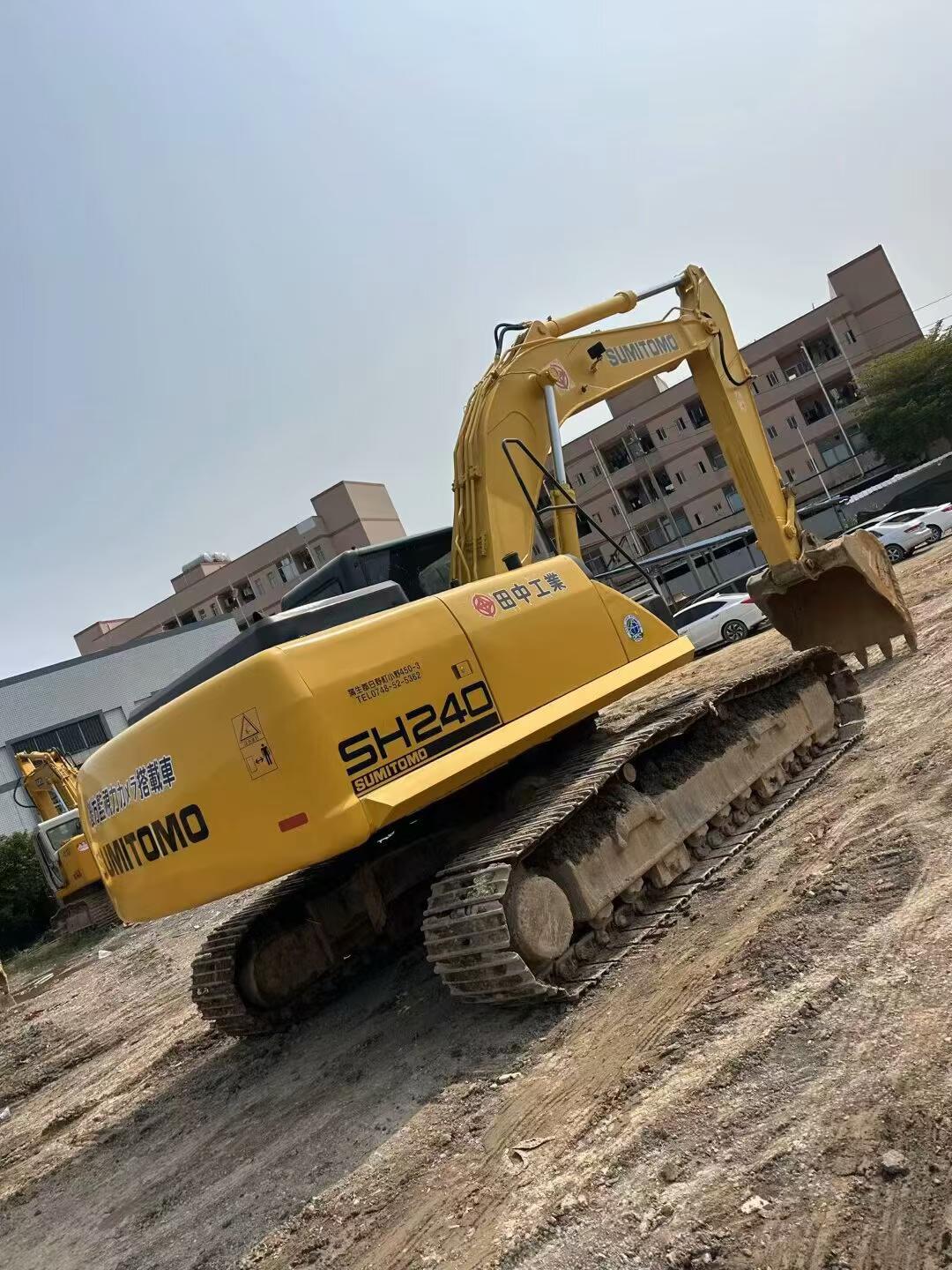 Buy Sumitomo SH240-3 Used Excavator / 3