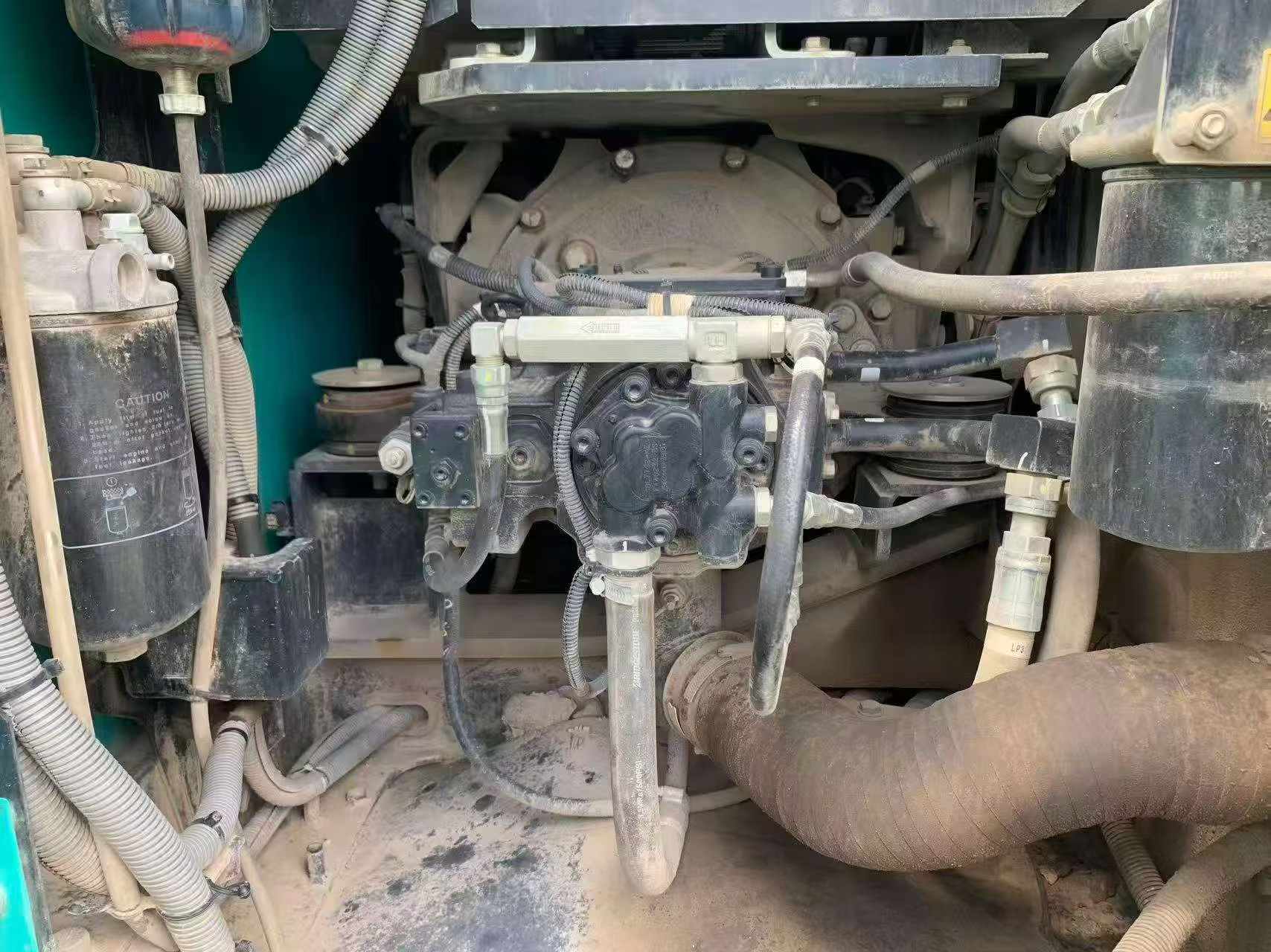 شراء حفارة Kobelco SK130-8 مستعملة / 6