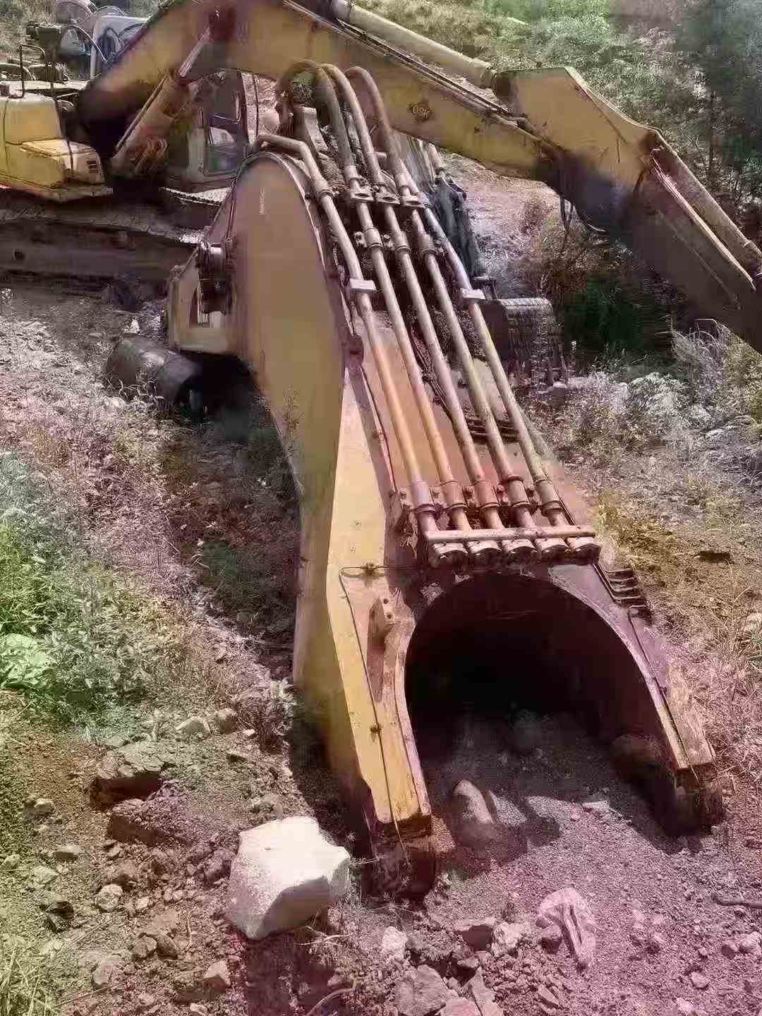 Купить Подержанный Экскаватор Caterpillar 390DL / 3