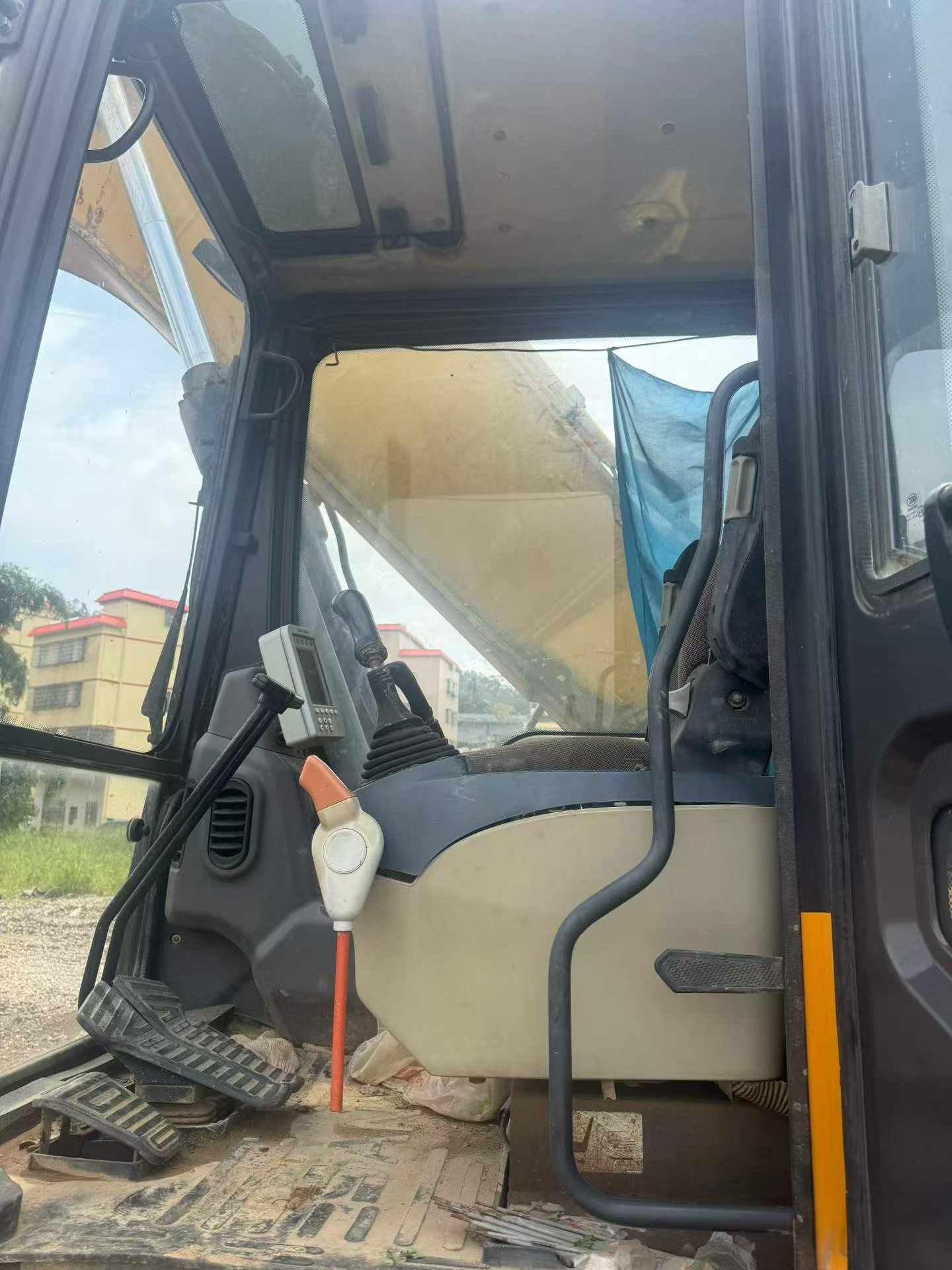 Купить Подержанный Экскаватор Sany SY205C-8 / 8 Купить Подержанный Экскаватор Sany SY205C-8 / 8