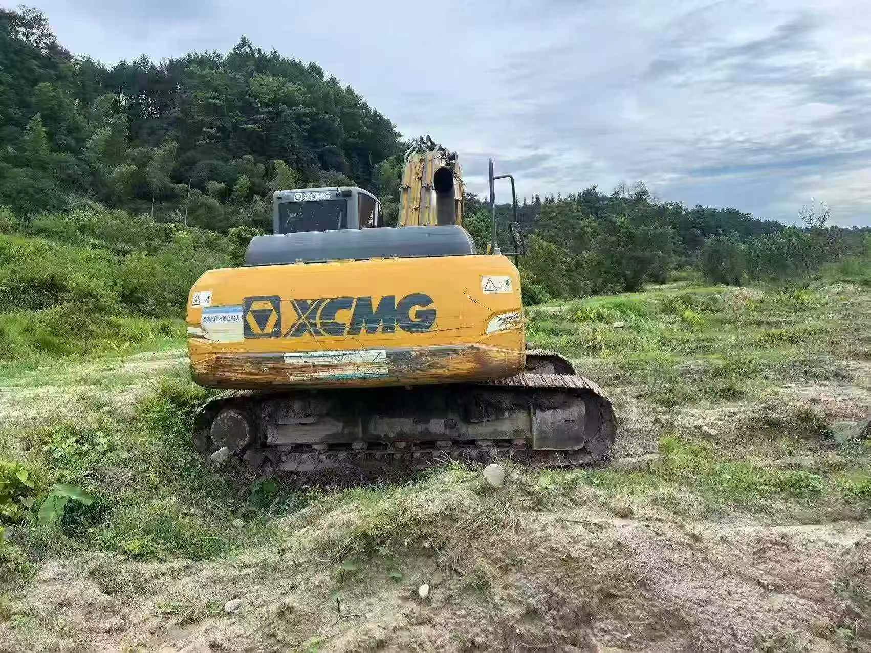 Купить Подержанный Экскаватор XCMG XE200DA / 7