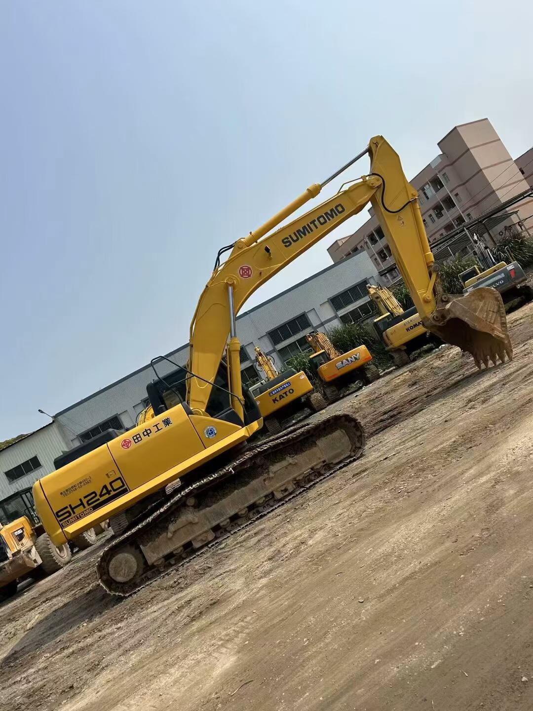 Buy Sumitomo SH240-3 Used Excavator / 2