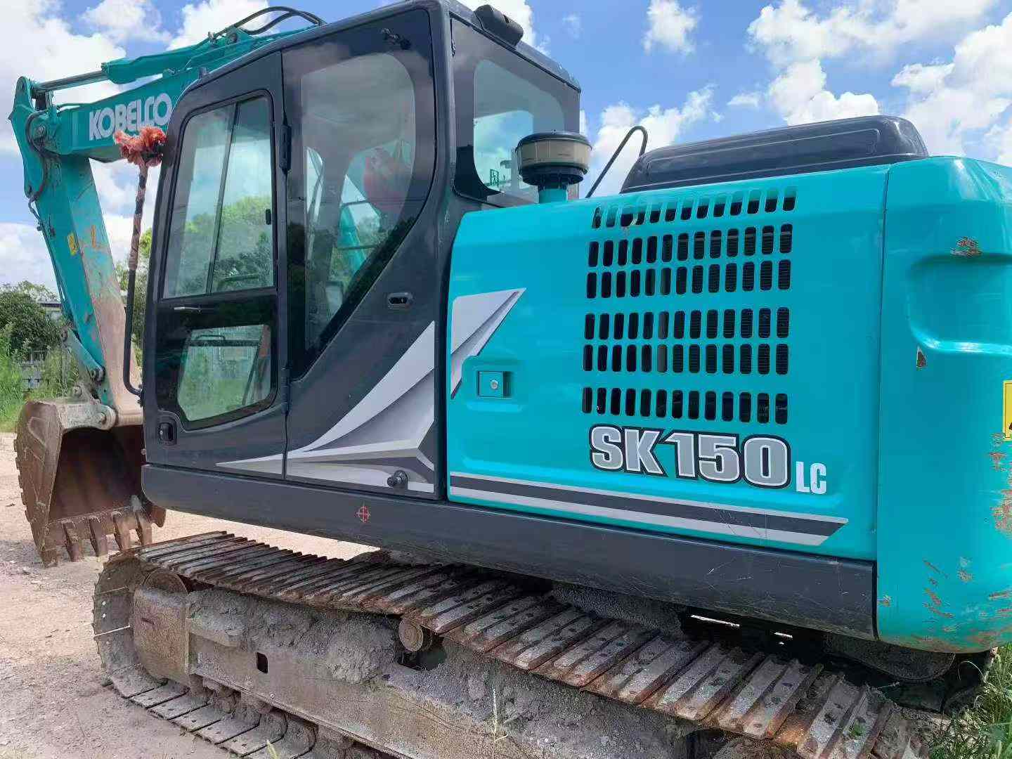 شراء حفارة Kobelco SK130-8 مستعملة / 8